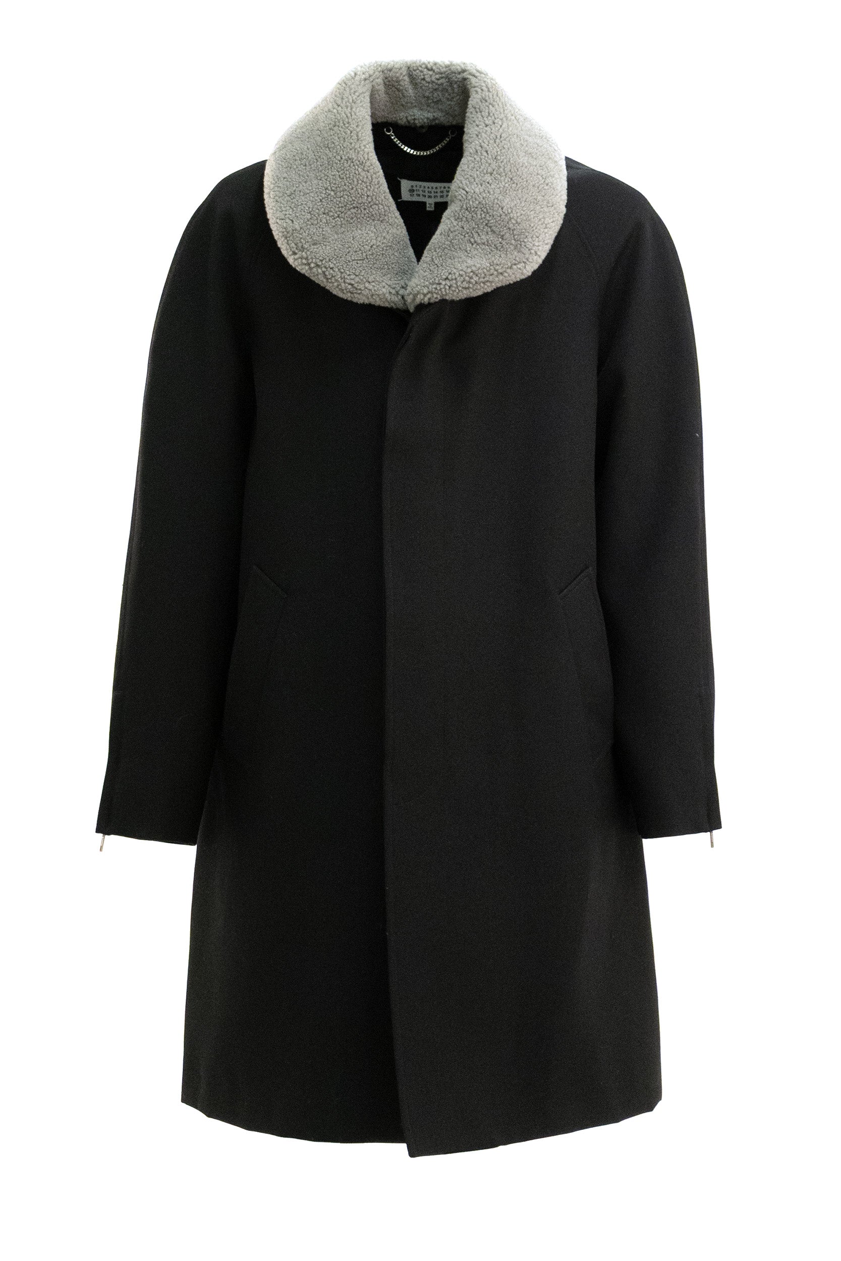 Cappotto monopetto in lana di colore nero<BR/> S50AA0167 M35919 900 MAISON MARGIELA