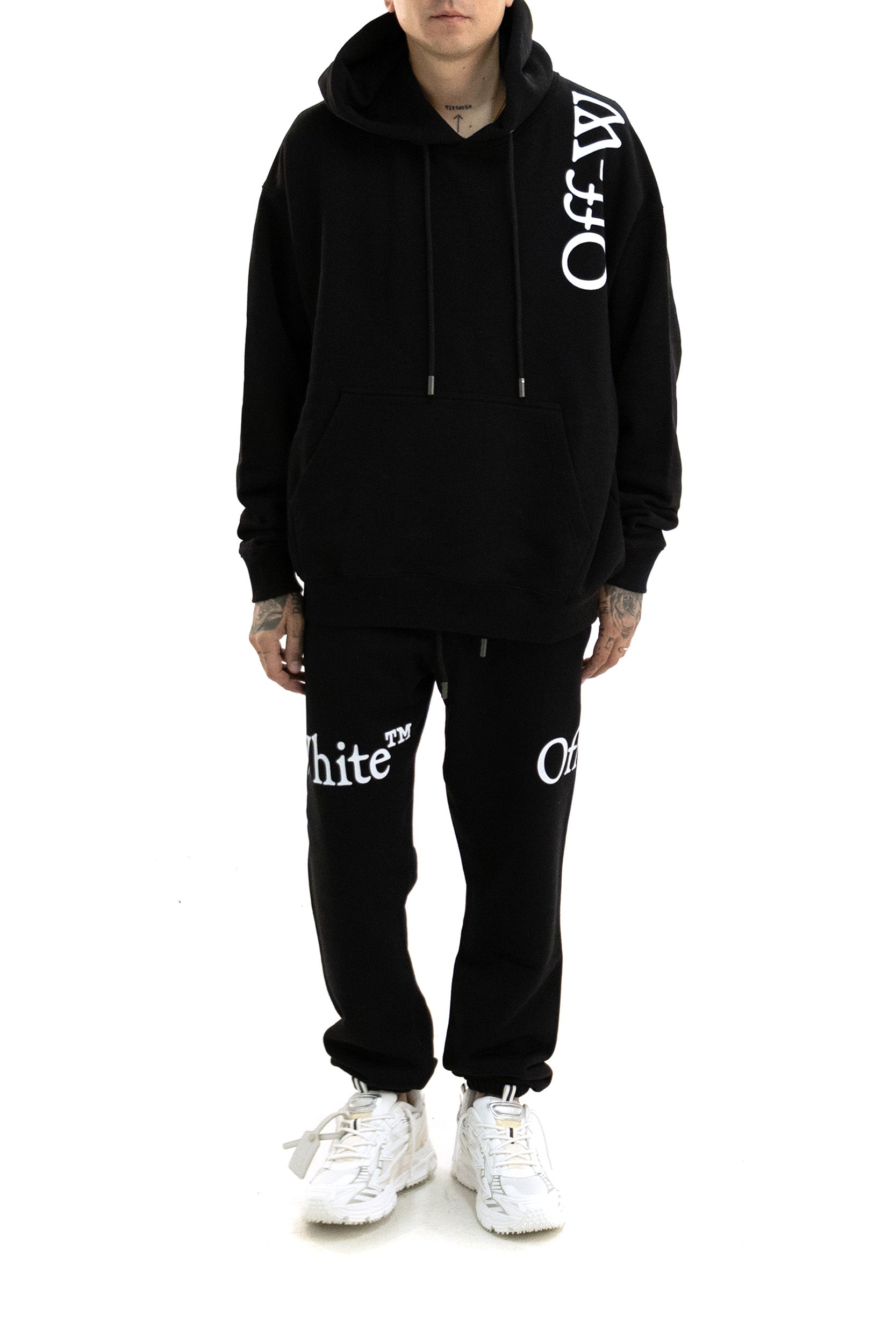 Pantaloni jogging in cotone di colore nero<BR/> 44MCH057F26F001001 BLACK OFF WHITE