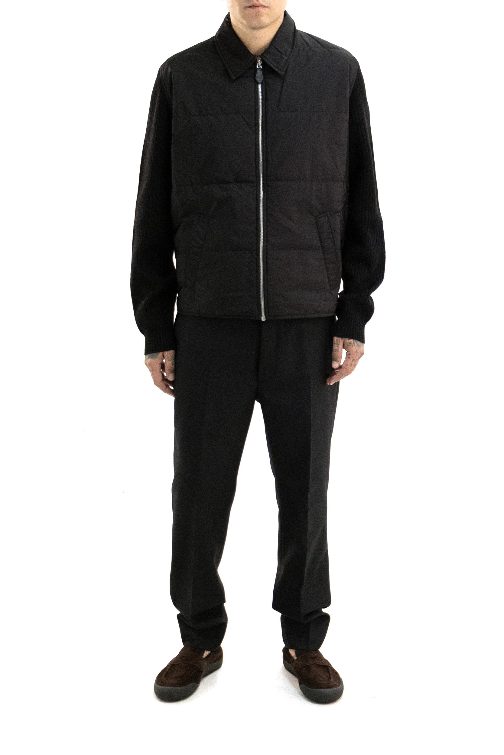 Cardigan in lana a coste e gabardine di Re-Nylon di colore nero<BR/> UMG472 S OOO 6241 F0002 PRADA