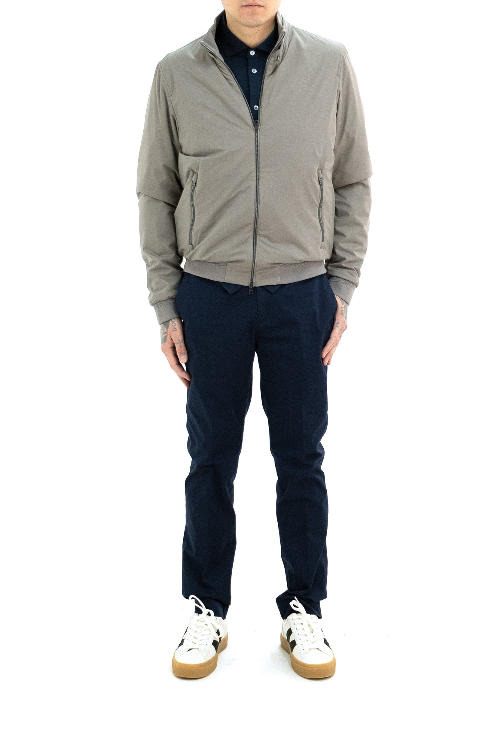 Bomber<BR/> GI000414U 12456Z 2600 HERNO