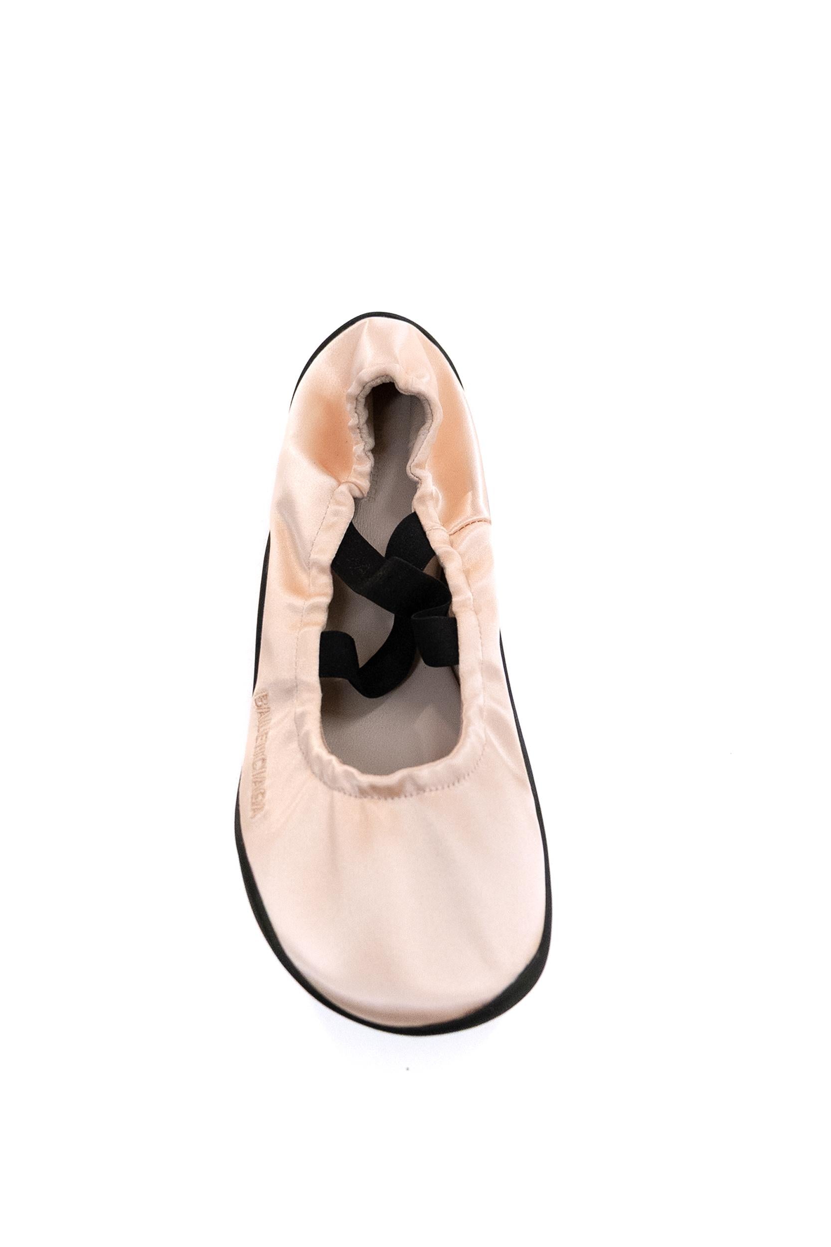Ballerine Shibuya in satin di colore rosa<BR/> 853993 W2H8L 5231 BALENCIAGA