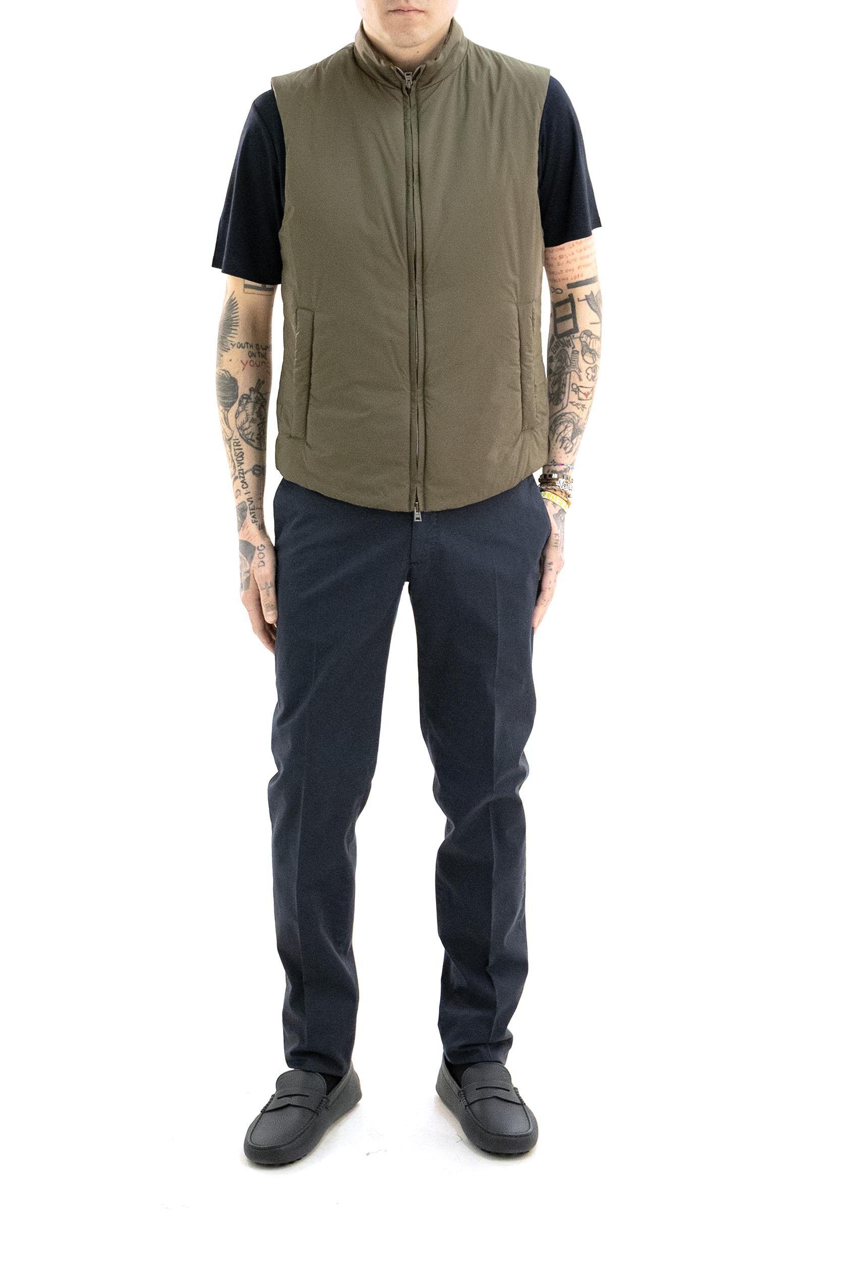 Gilet in Ecoage<BR/> GI000456U 12456Z 7720 HERNO