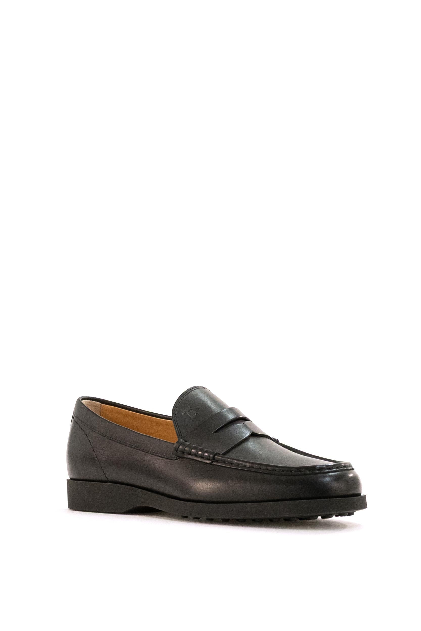 Mocassini in pelle liscia di colore nero<BR/> XXM98L0KC00N6M B999 TOD'S
