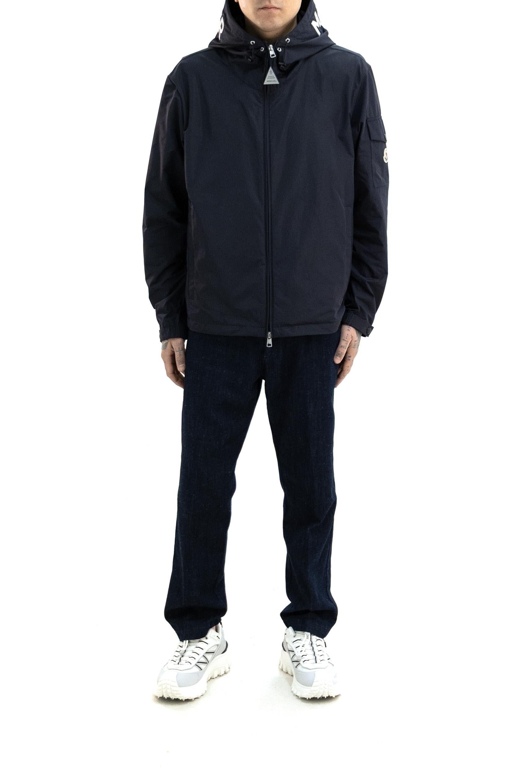 Giubbotto Sassiere in tessuto tecnico di colore blu<BR/> 1A001-55 59876 74S MONCLER