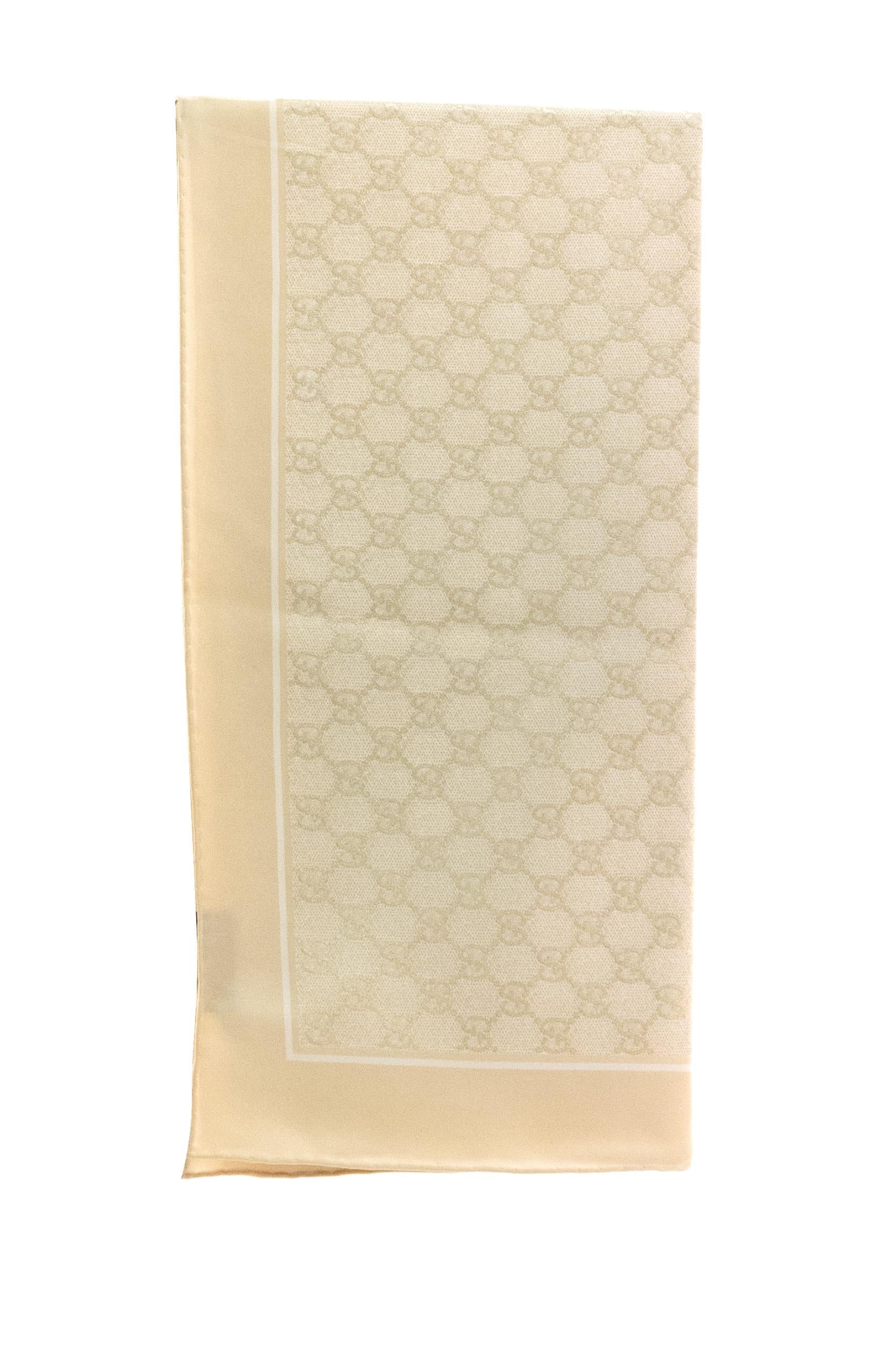 Carré <BR/> 812251 3G001 9078 GUCCI
