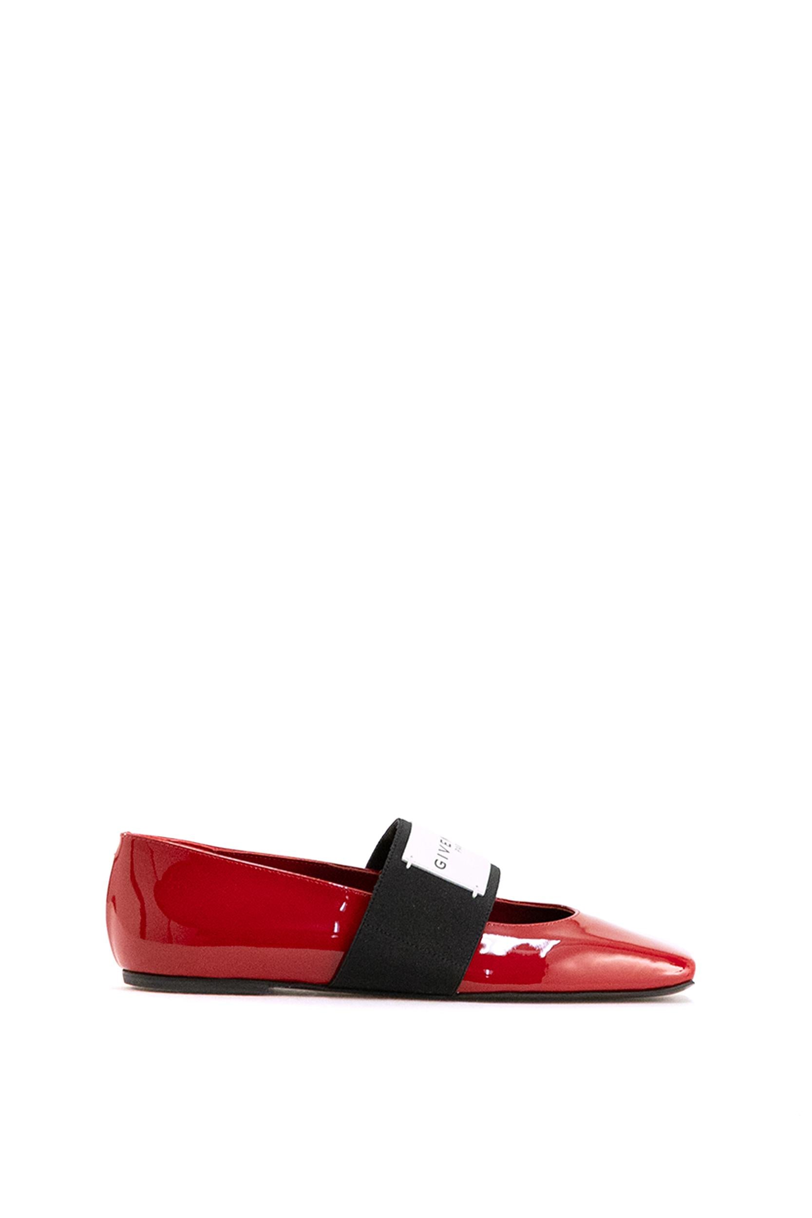 Ballerine Sliced Square in pelle verniciata di colore rosso<BR/> BE5010E2FF 699 GIVENCHY