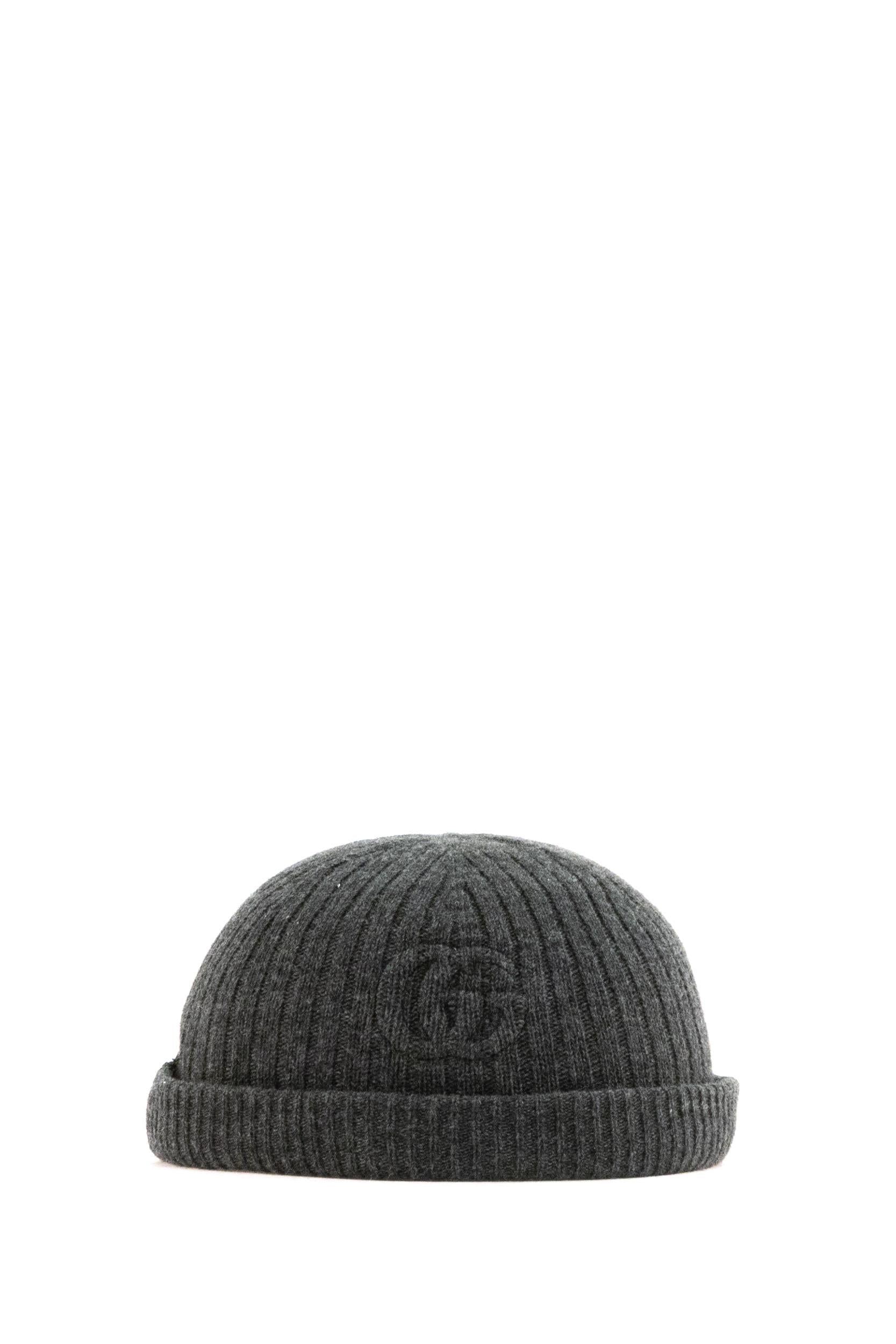 Beretto in lana a coste di colore grigio<BR/> 855453 4HBIU 1368 GUCCI