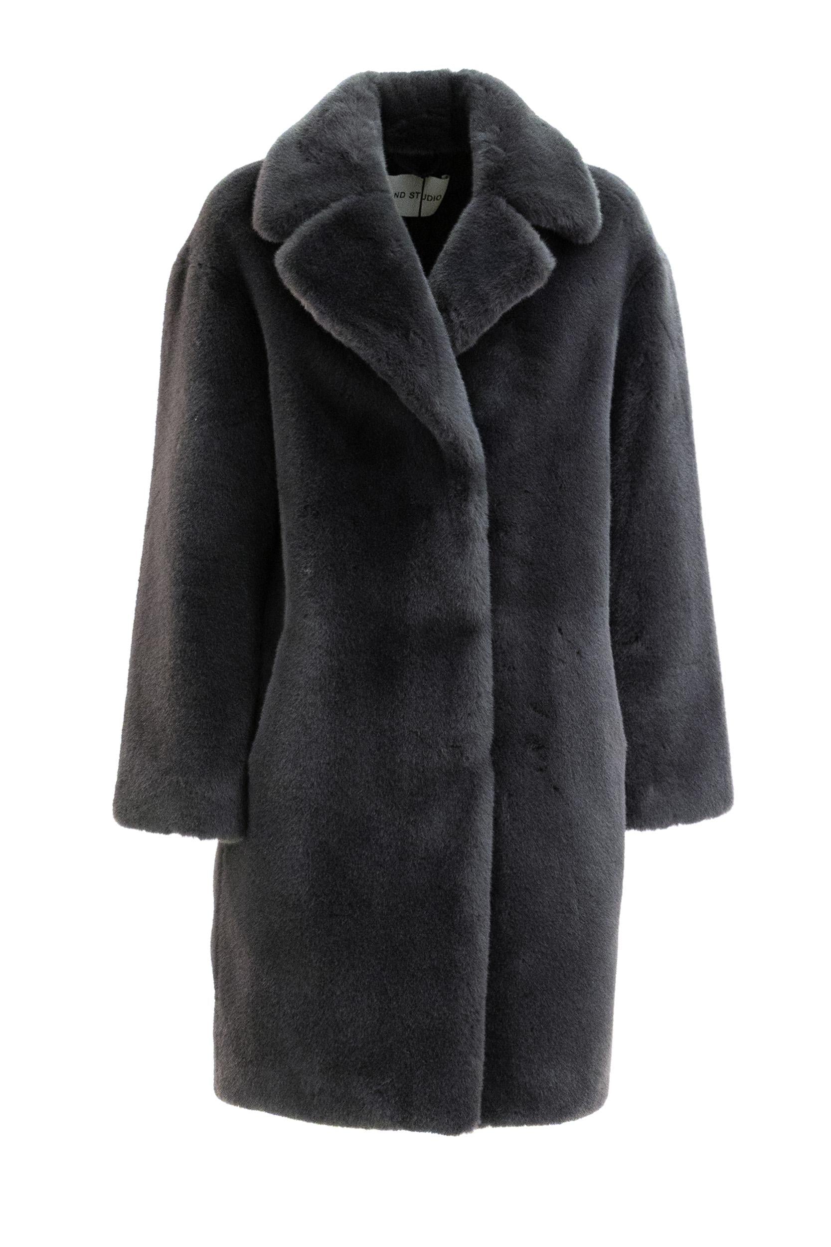 STAND STUDIO Cappotto in pelliccia sintetica di colore grigio scuro <BR/> 61137-9070 85020 STAND STUDIO