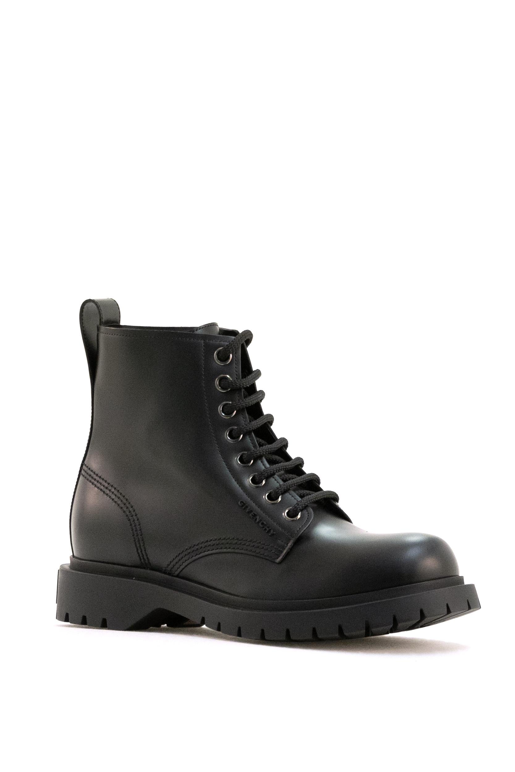 Stivali stringati in pelle di colore nero <BR/> BH604VH1WC 001 GIVENCHY