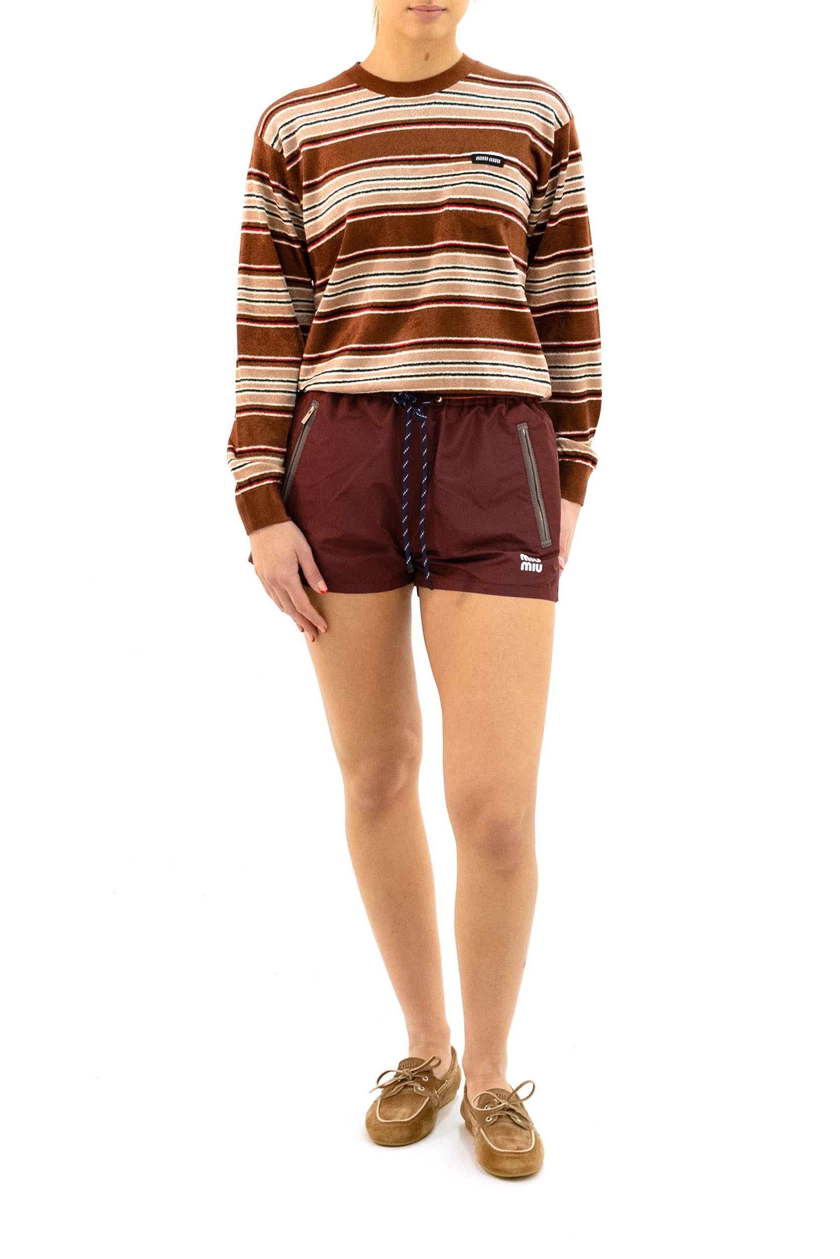 Shorts in Tela Tec di colore bordeaux<BR/> MP1809 S OOO 121I F0399 MIU MIU