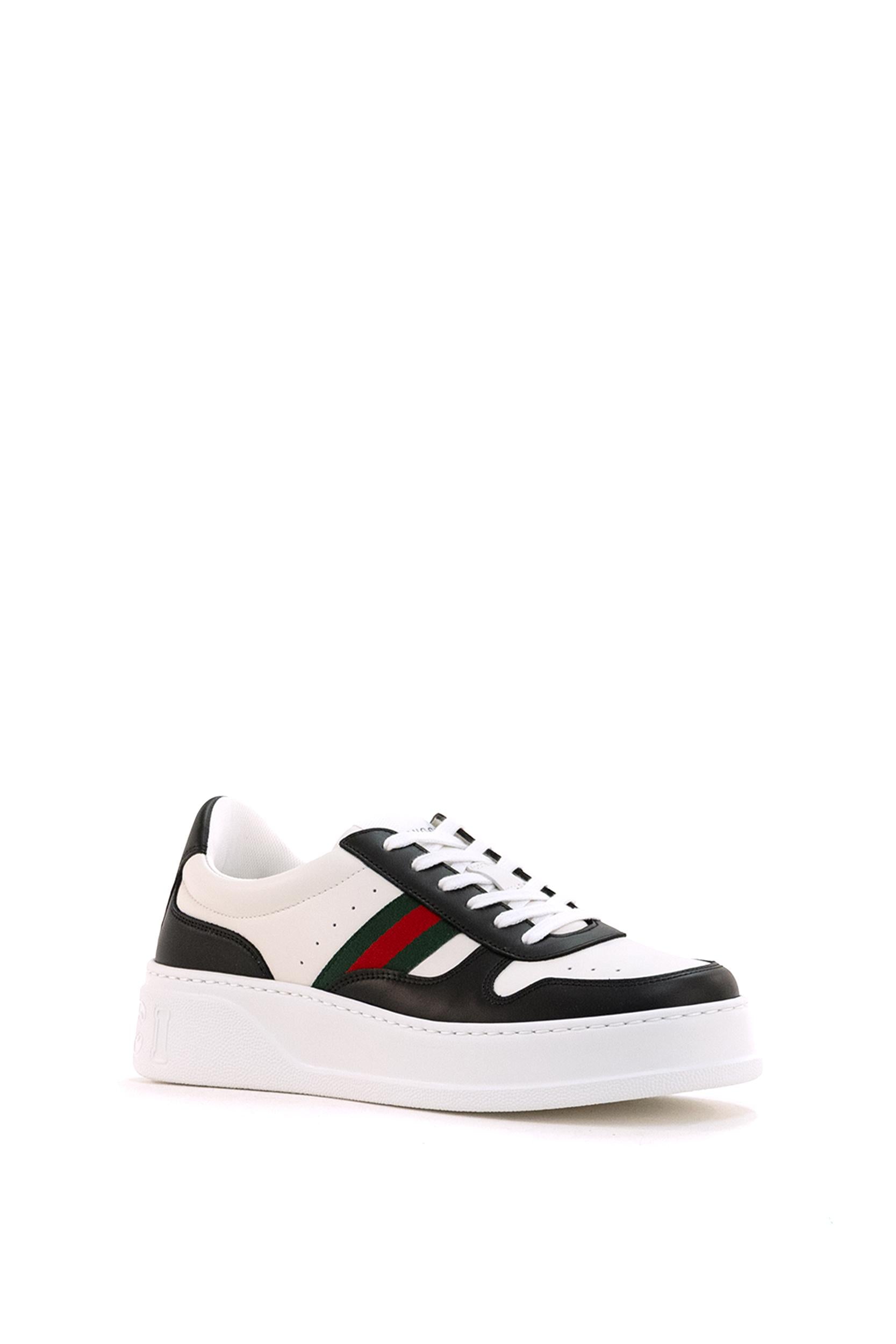 Sneakers in pelle di colore bianco e nero<BR/> 848307 AAE0H 1097 GUCCI