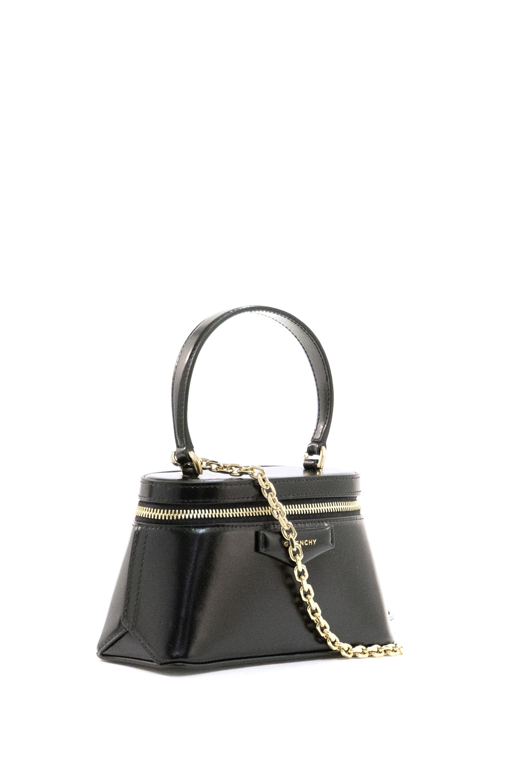 Vanity Bag Antigona in pelle Box di colore nero<BR/> BB60QMB13A 001 GIVENCHY