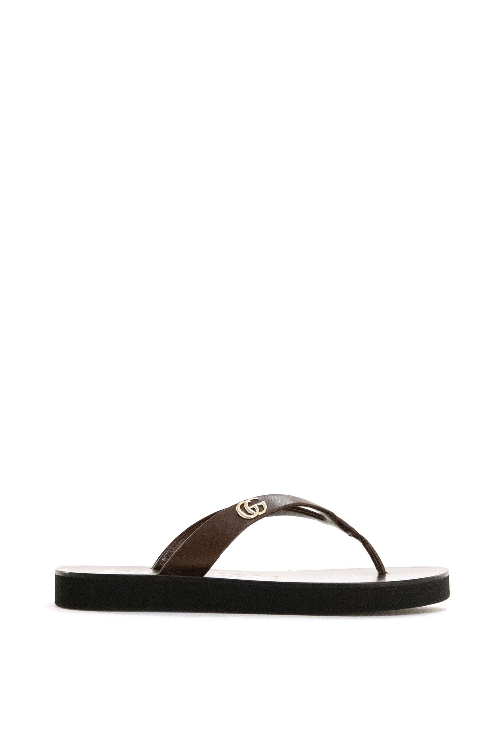 Sandali infradito in pelle di colore marrone<BR/> 854815 0R000 2212 GUCCI