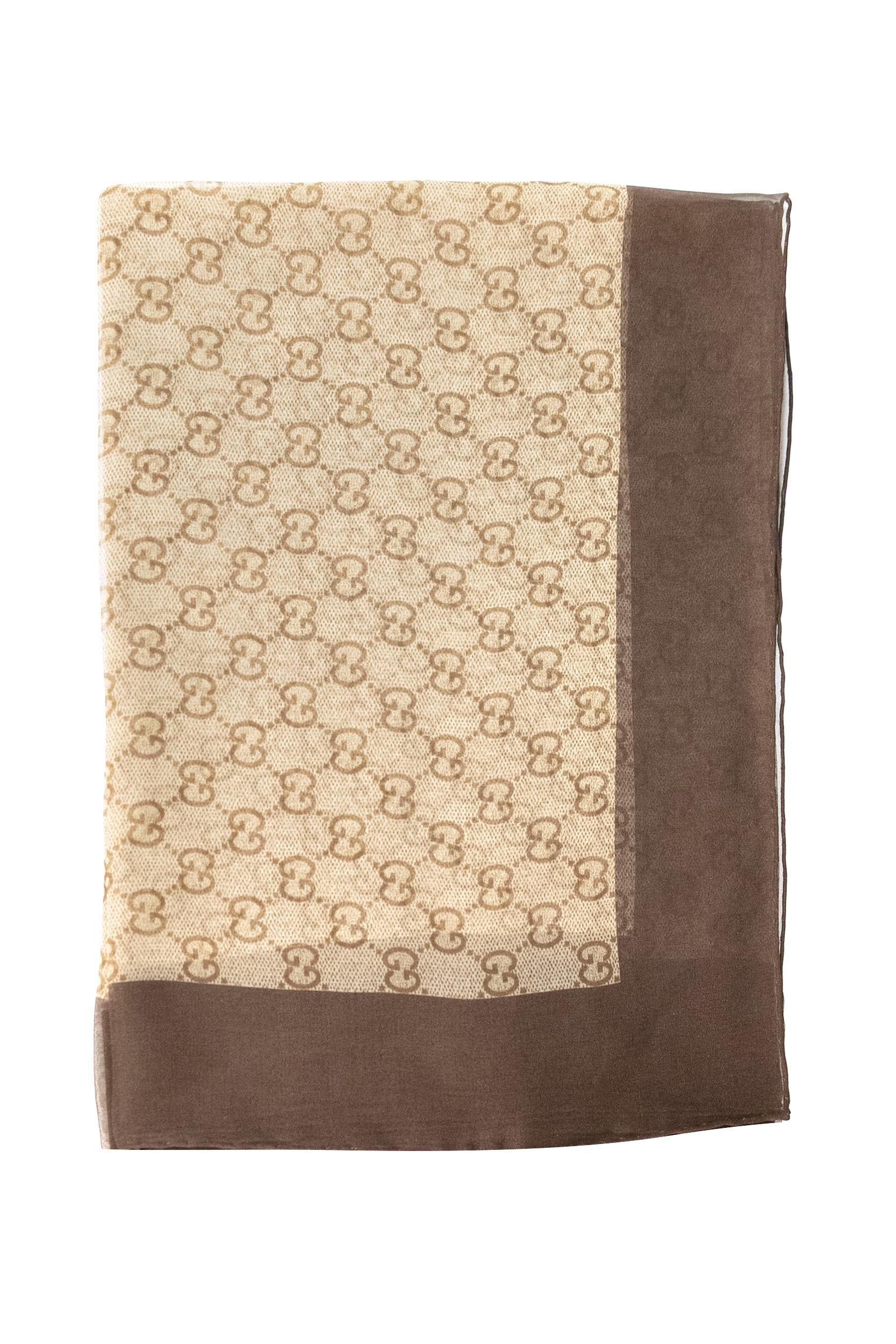 Stola in Chiffon di Seta con Stampa<BR/> 865265 3GAQS 9965 GUCCI
