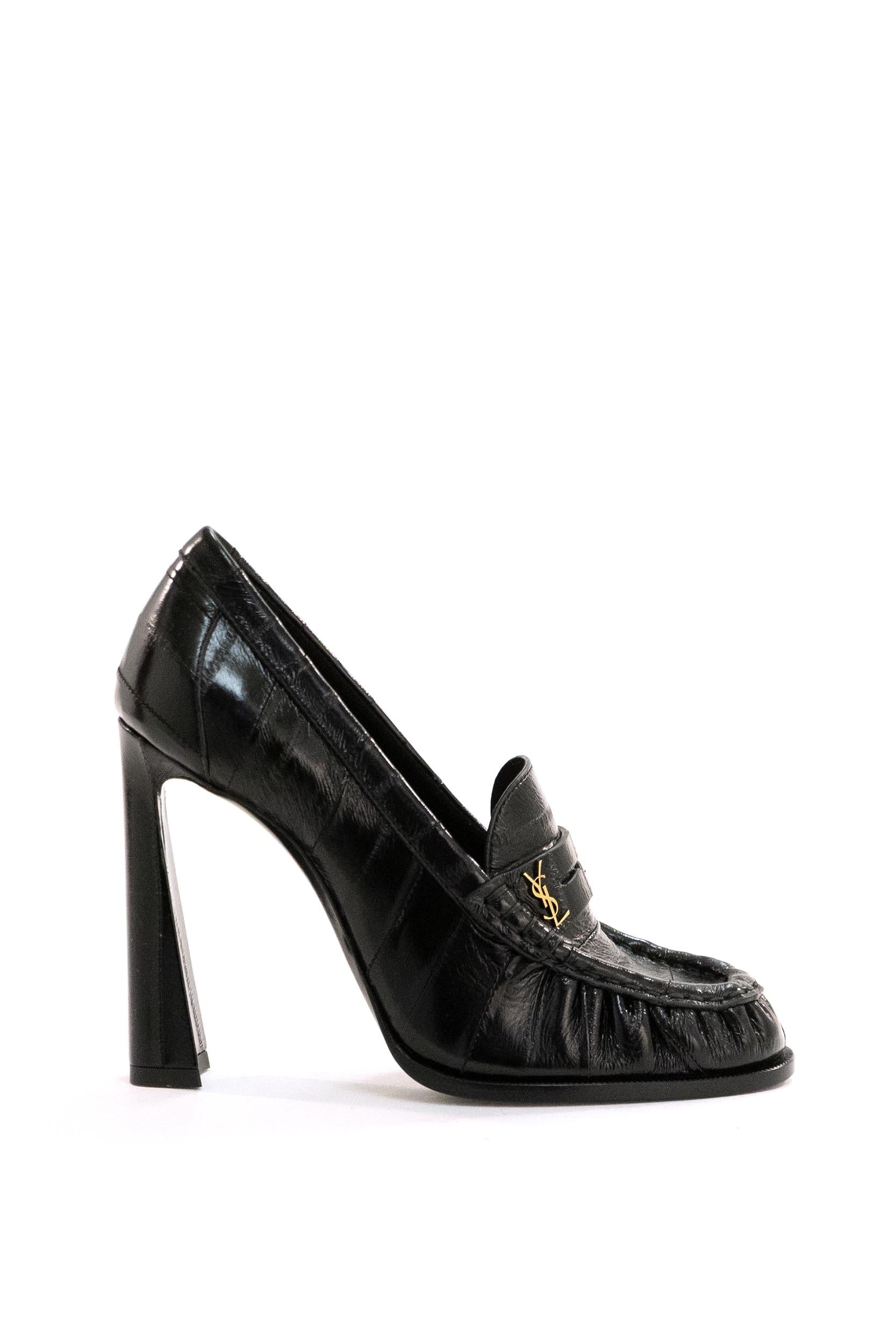 Décolleté Le Loafer in Anguilla<BR/> 858970 0WXAD 1000 SAINT LAURENT