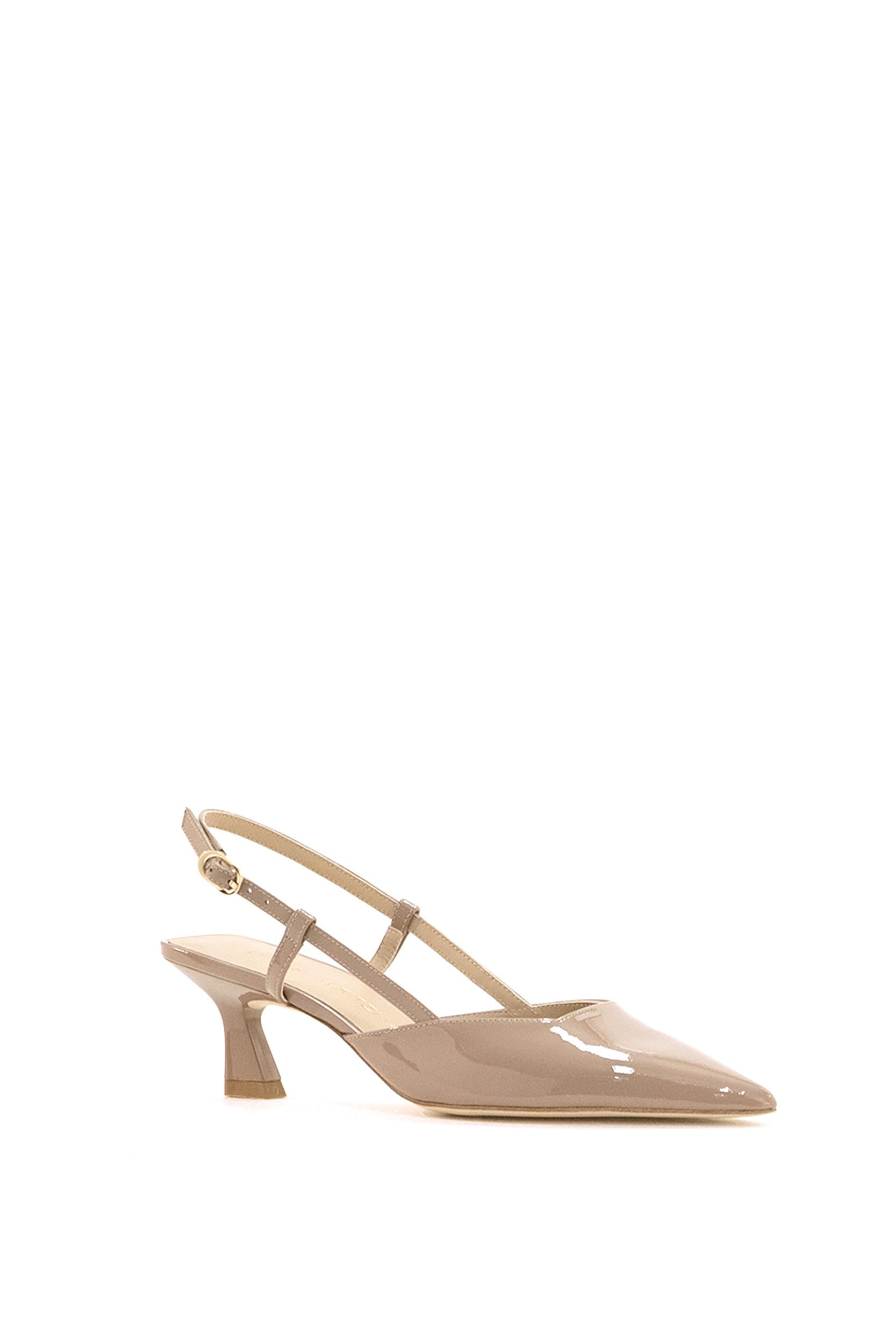 Décolleté Slingback Vinnie in Vernice<BR/> VINNIE 50 SLINGBACK FAWN STUART WEITZMAN