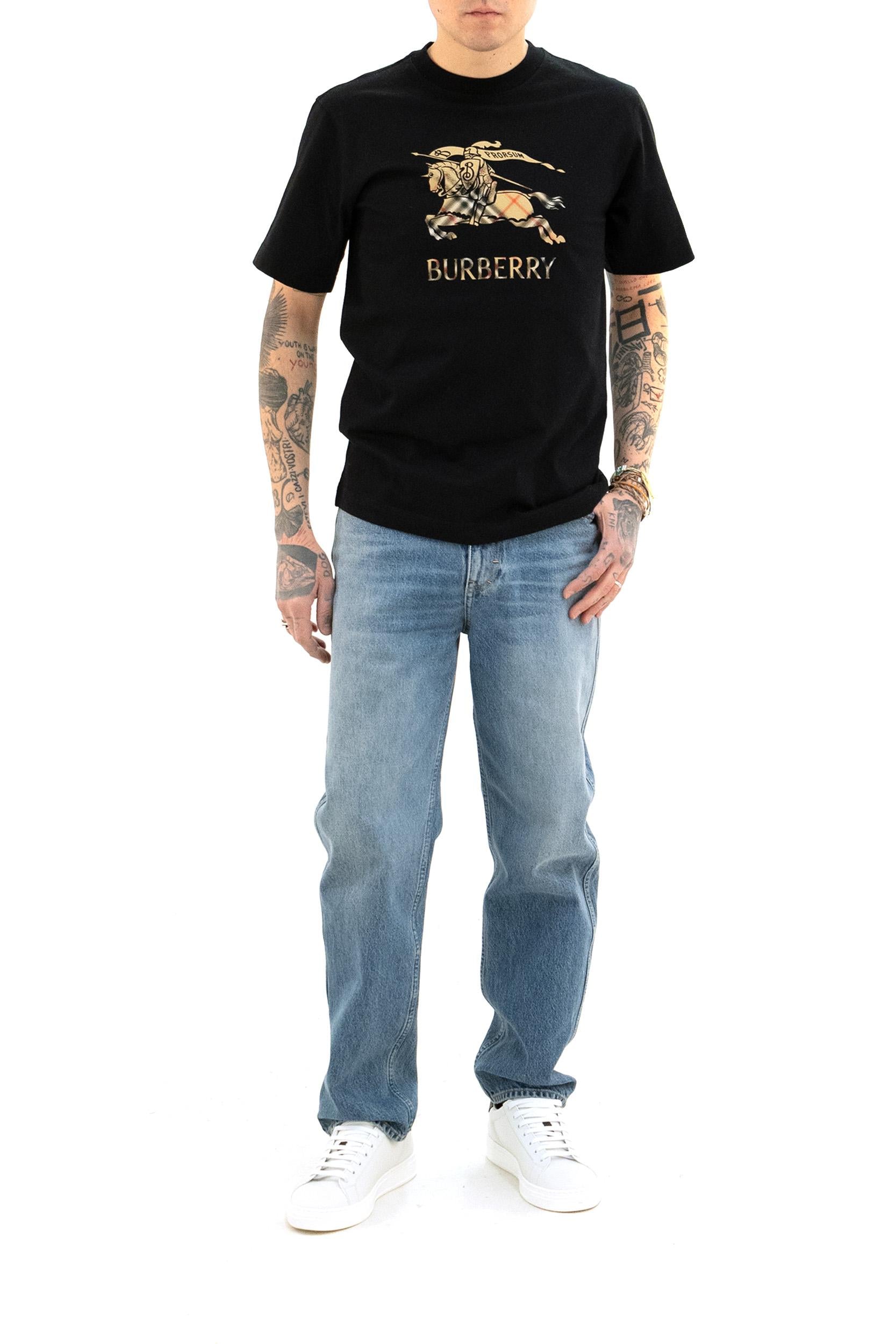 T-shirt in cotone di colore nero<BR/> 8119013 BLACK BURBERRY