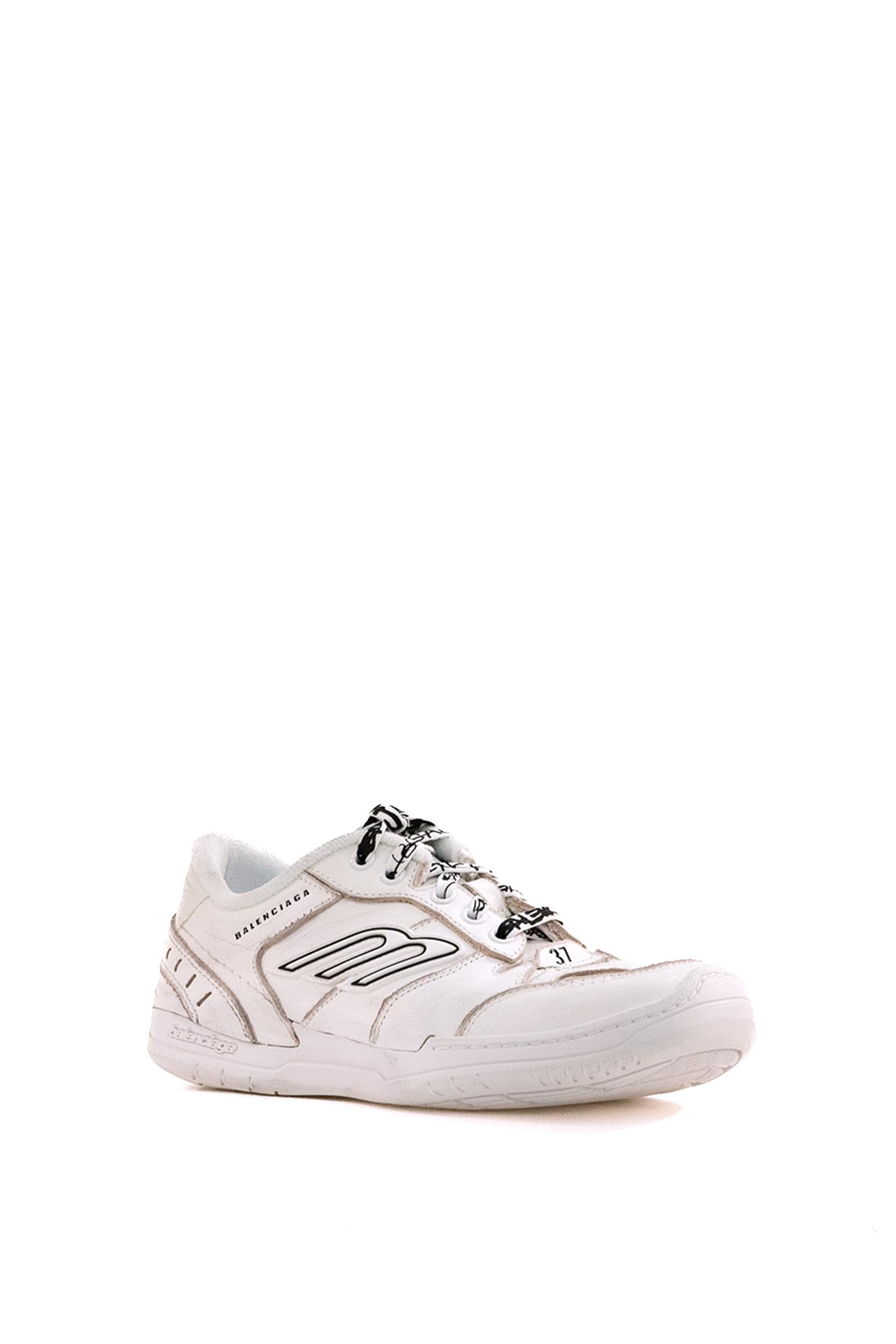 Sneakers Hamptons Worn-Out in pelle e poliestere bianco<BR/> 841763 WCURS 9000 BALENCIAGA