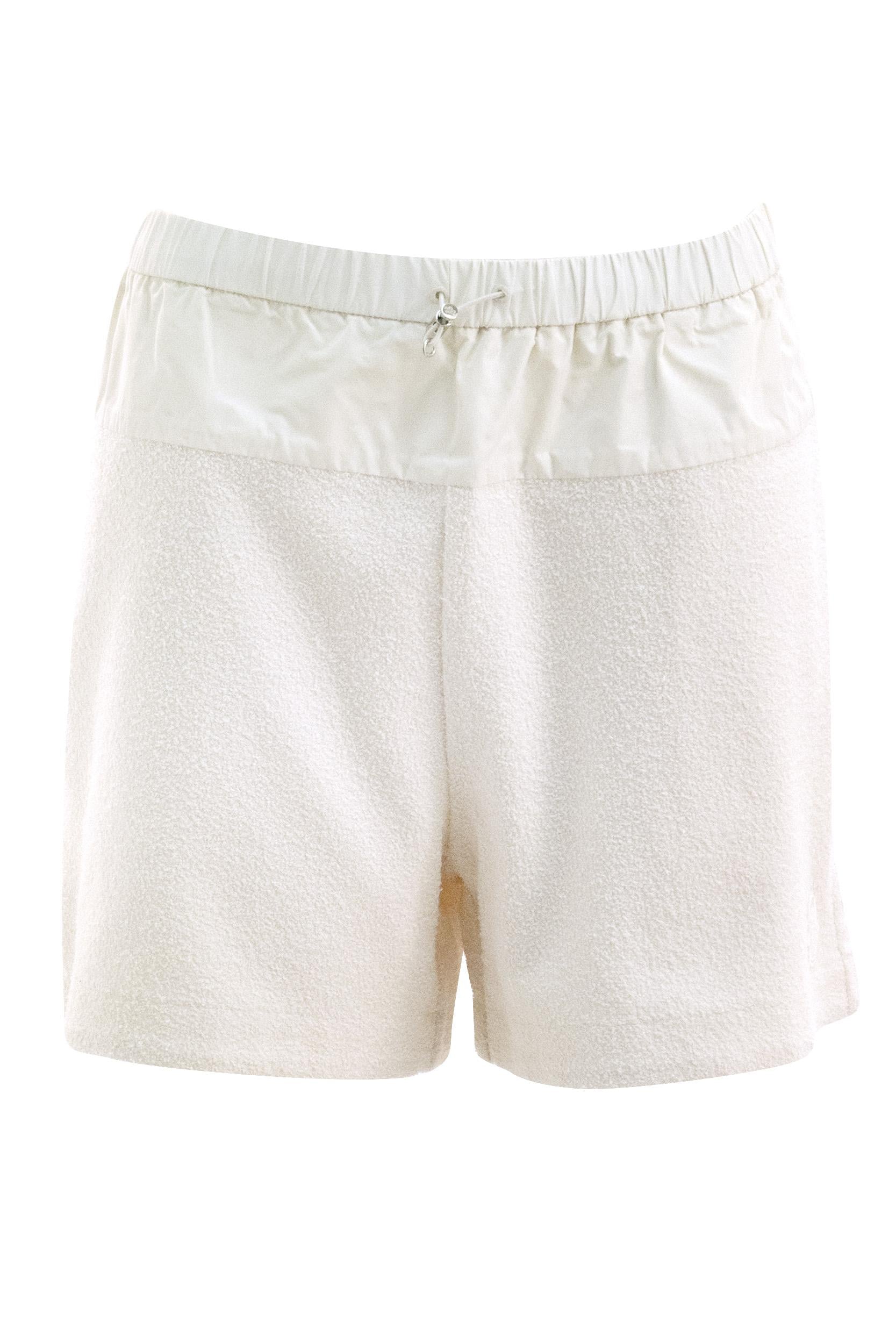Shorts in tessuto tecnico e cotone di colore bianco<BR/> 8H000-12 89BDU 050 MONCLER