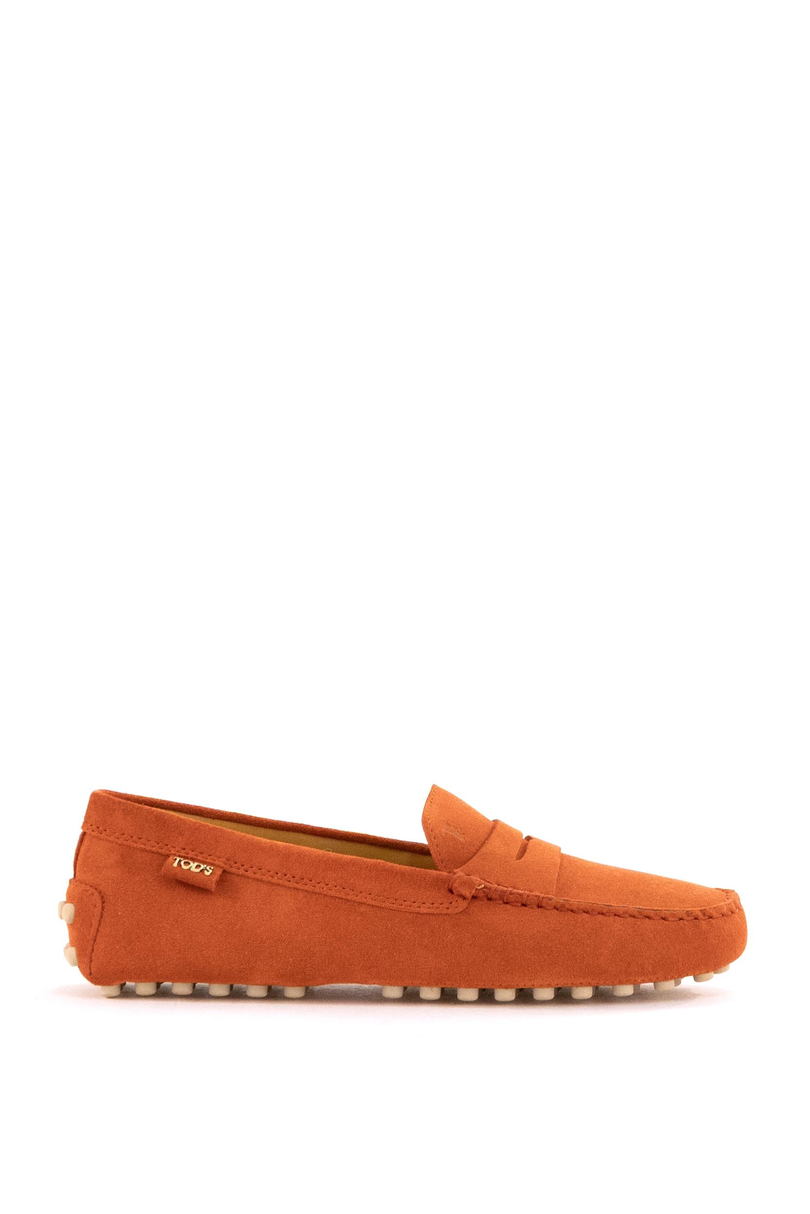 Mocassino Gommino in suede di colore arancio<BR/> XXW22L00010RE0 G833 TOD'S