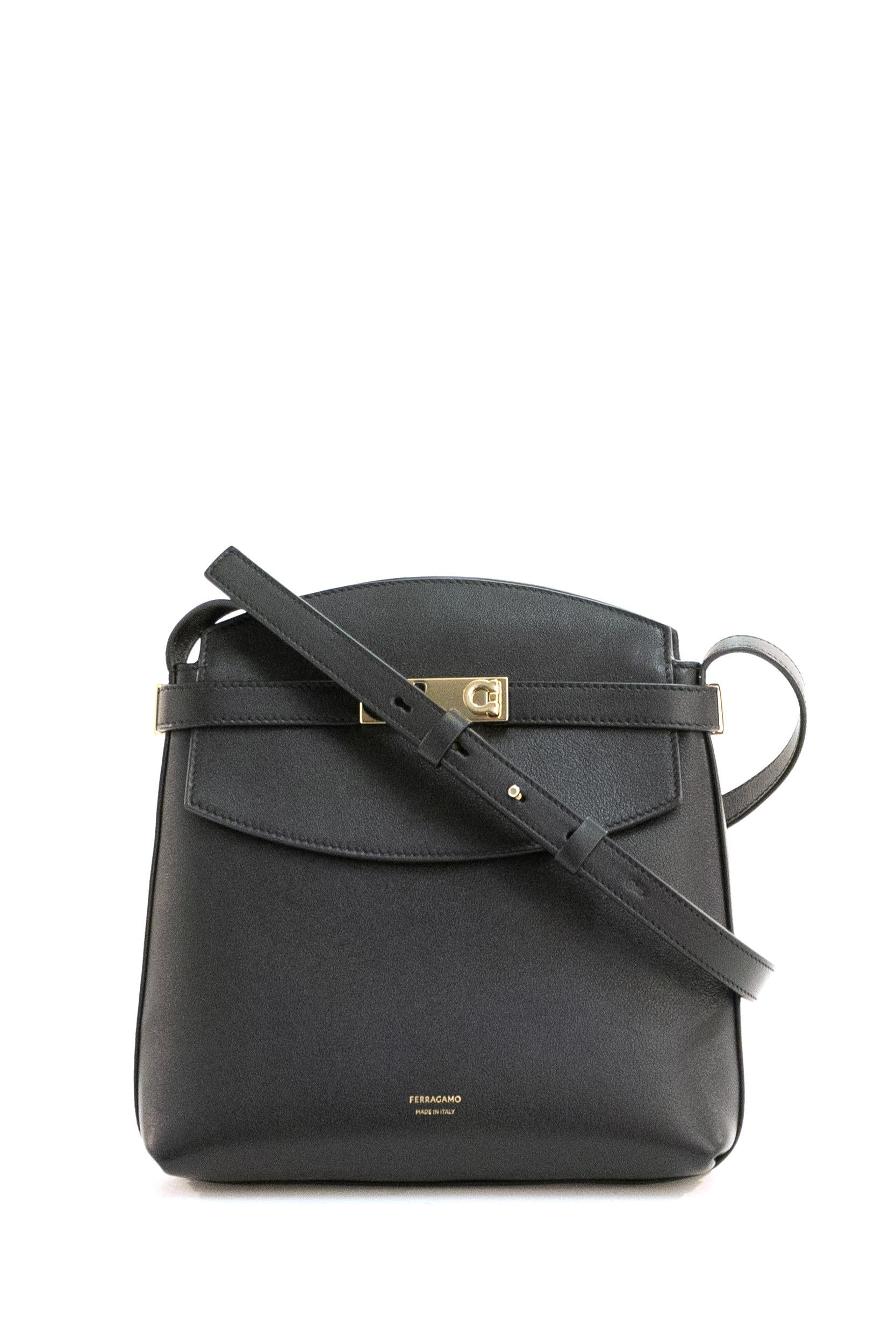 Borsa a tracolla pelle martellata nera<BR/> 219912 0780872 NERO FERRAGAMO