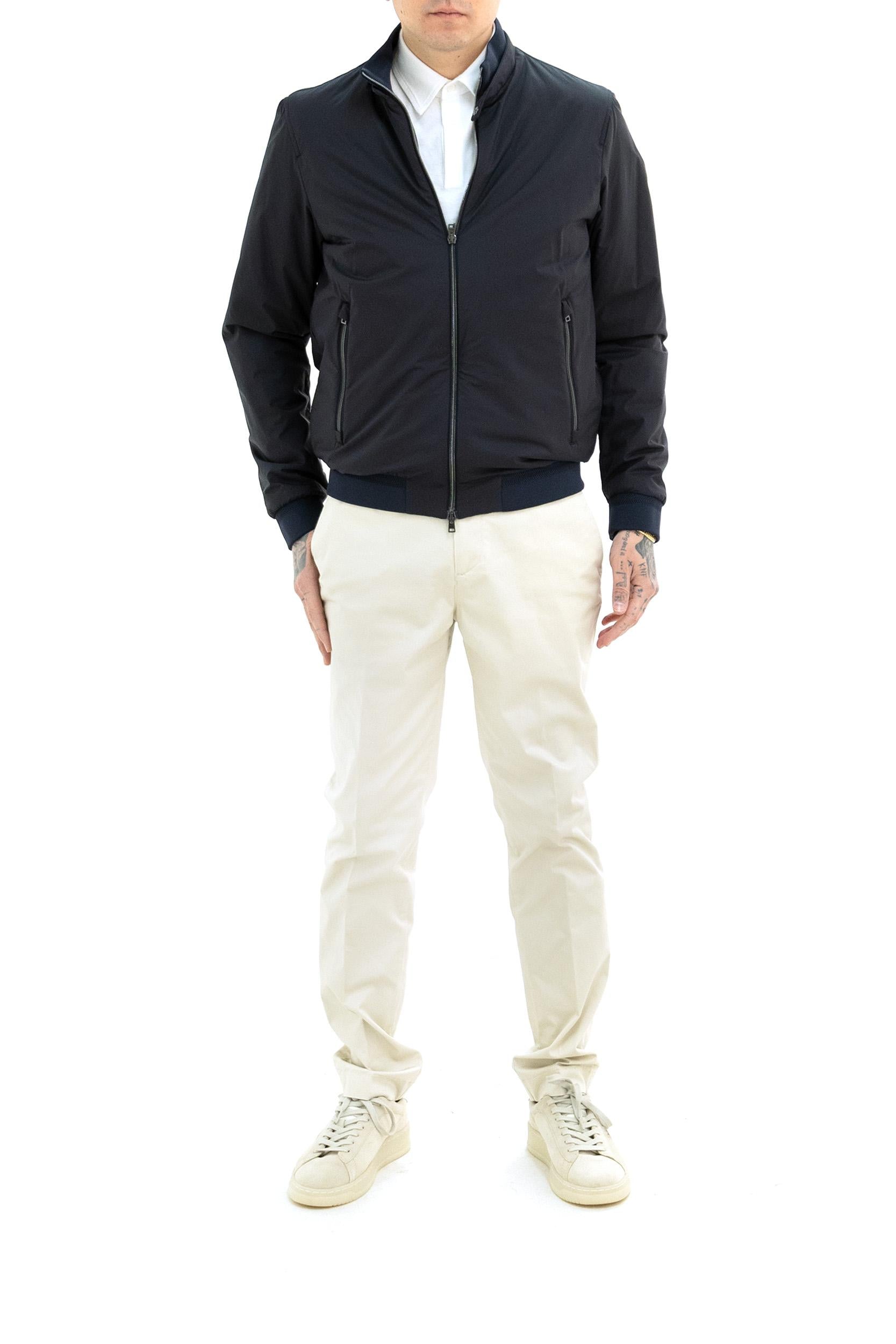 Bomber<BR/> GI000414U 12456Z 9200 HERNO