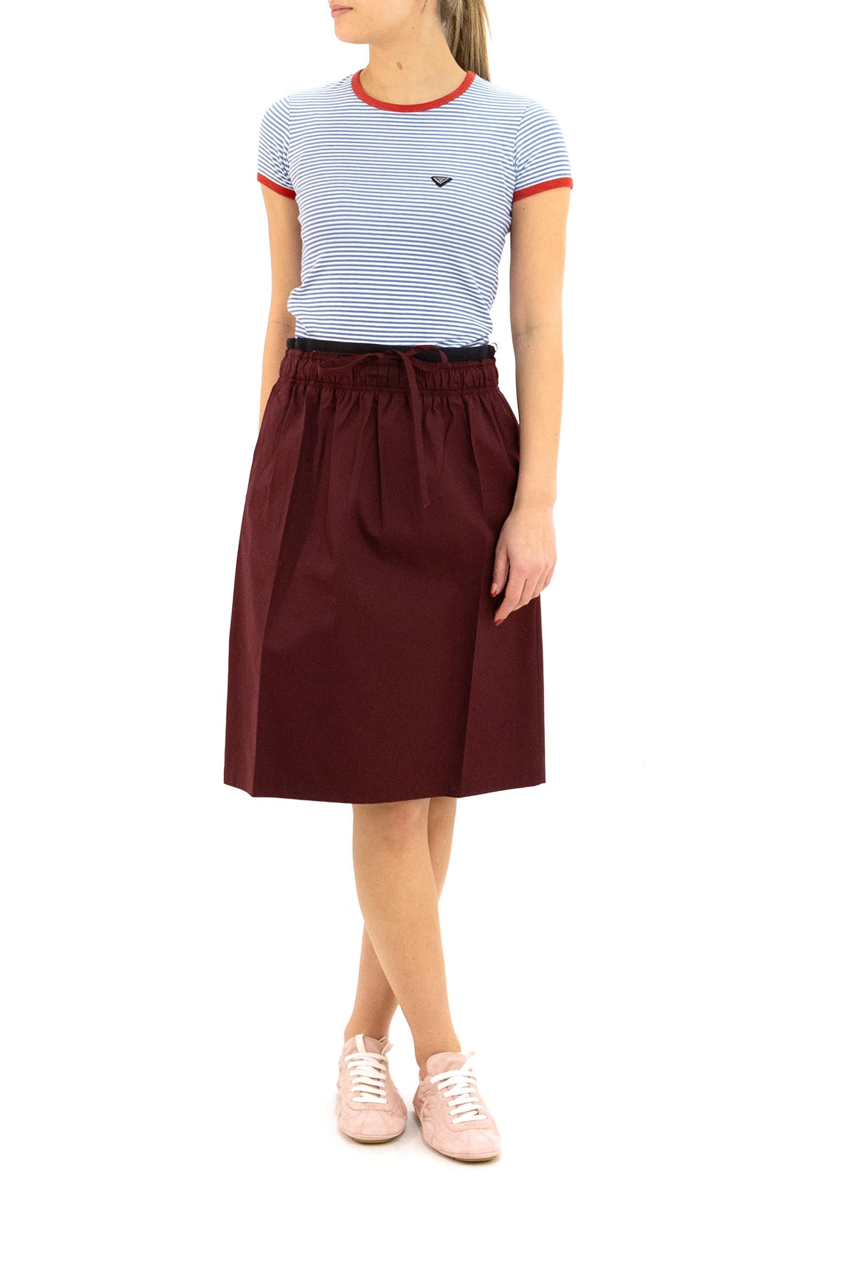 T-shirt in cotone a righe di colore bianco e azzurro<BR/> 39658 S OOO 186H F0X36 PRADA