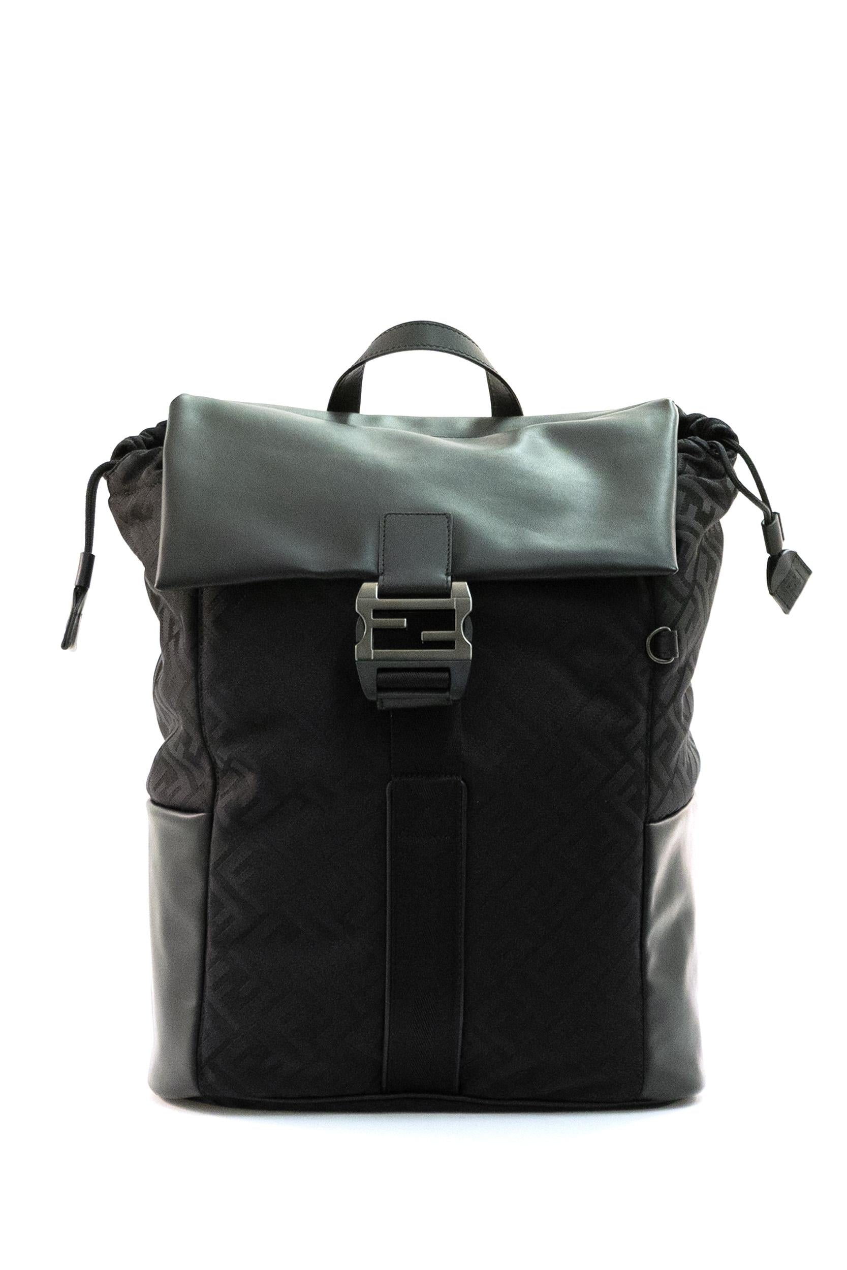 Zaino in nylon FF e pelle di colore nero<BR/> 7VZ090 AVC6 F0SAJ FENDI