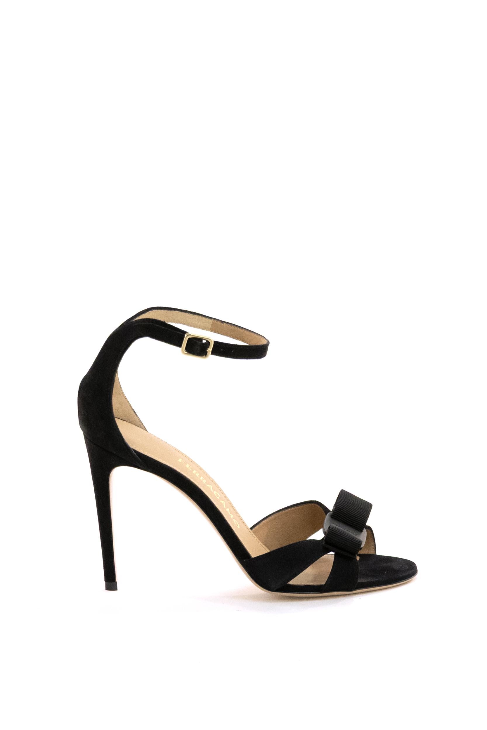 Sandali Fiocco Vara in Suede<BR/> 01L432 0791787 NERO FERRAGAMO