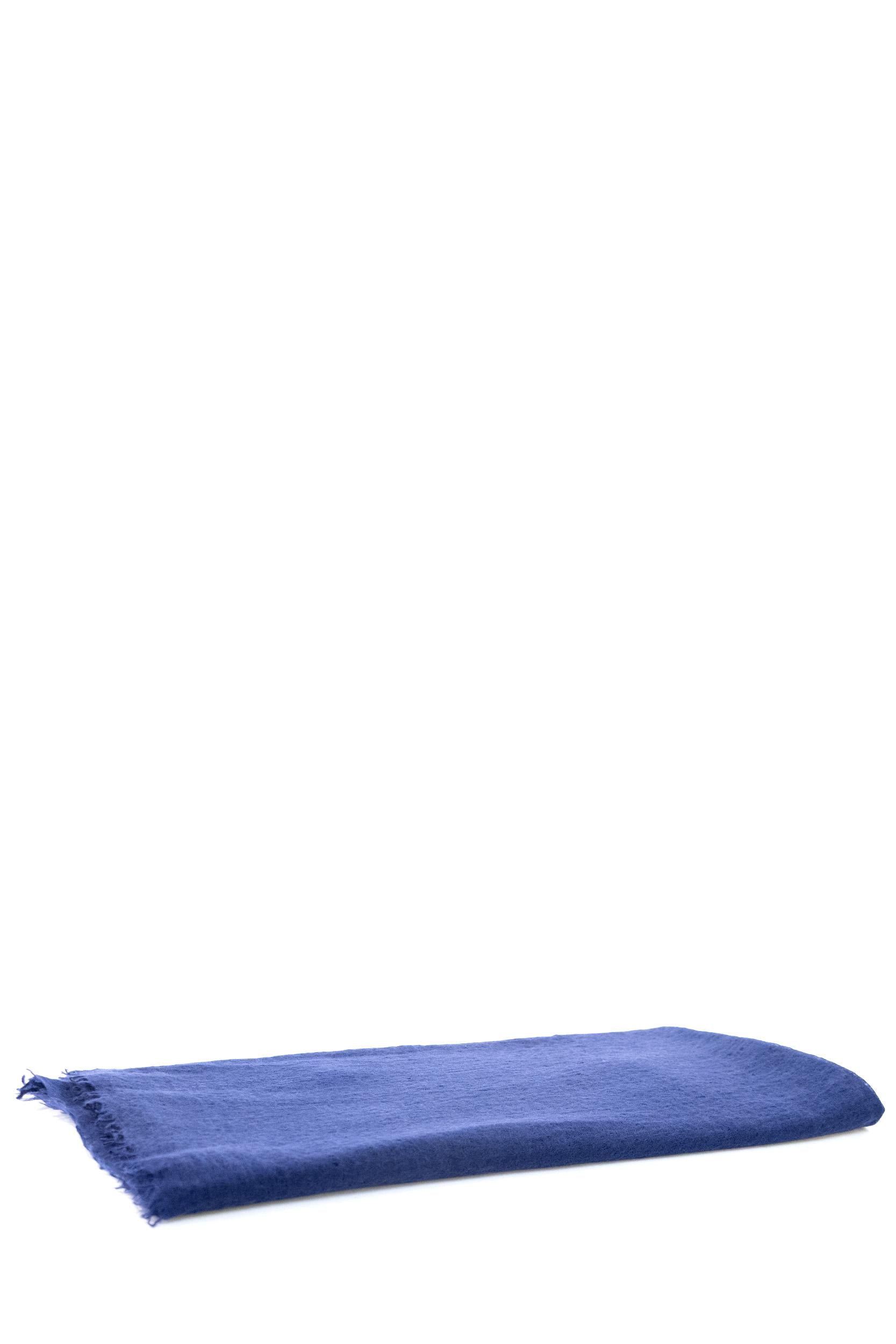 Sciarpa in Cashmere di colore bluette<BR/> 612605 460 MOULETA