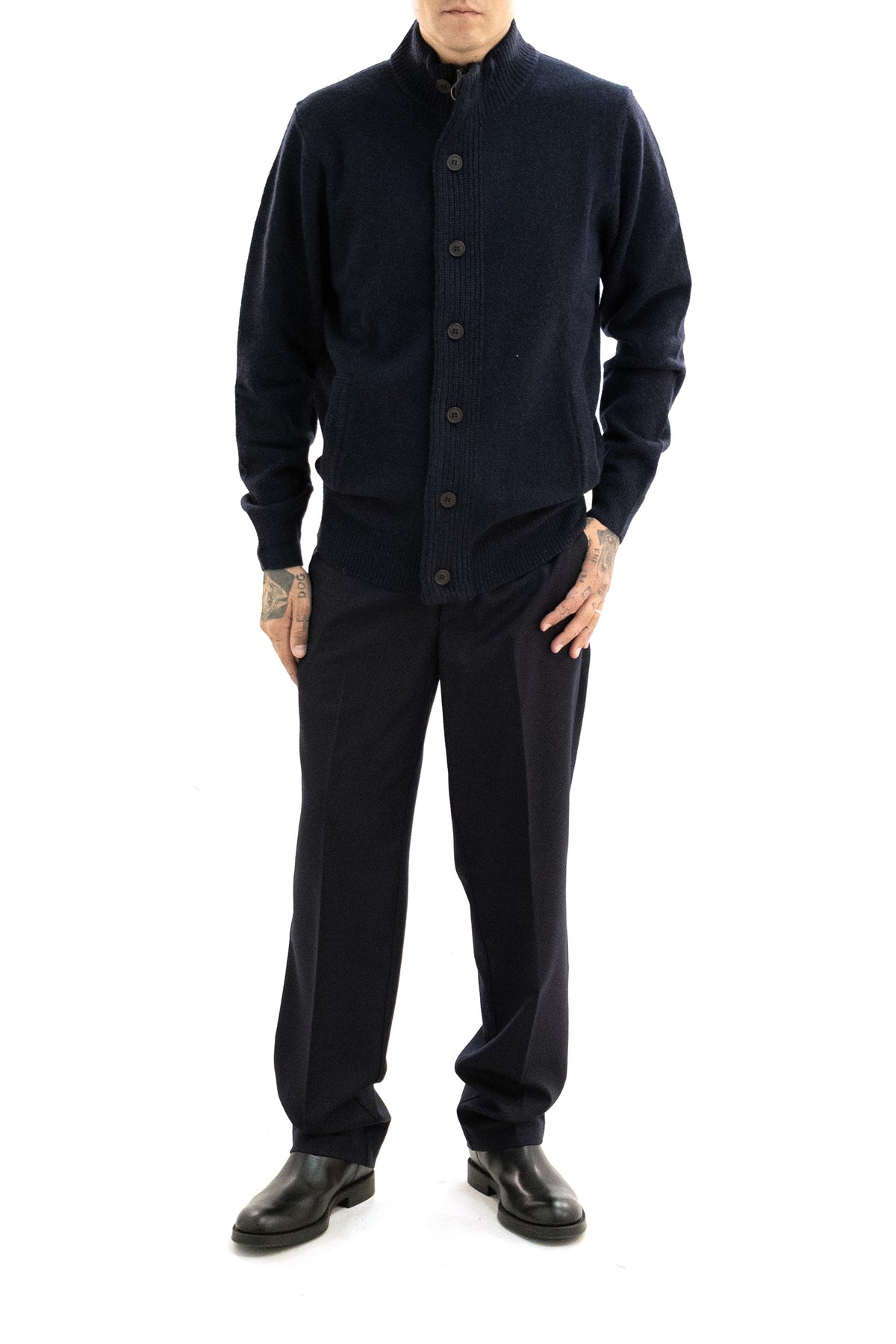 BARBOUR Maglione in lana d'agnello di colore blu, vista 2