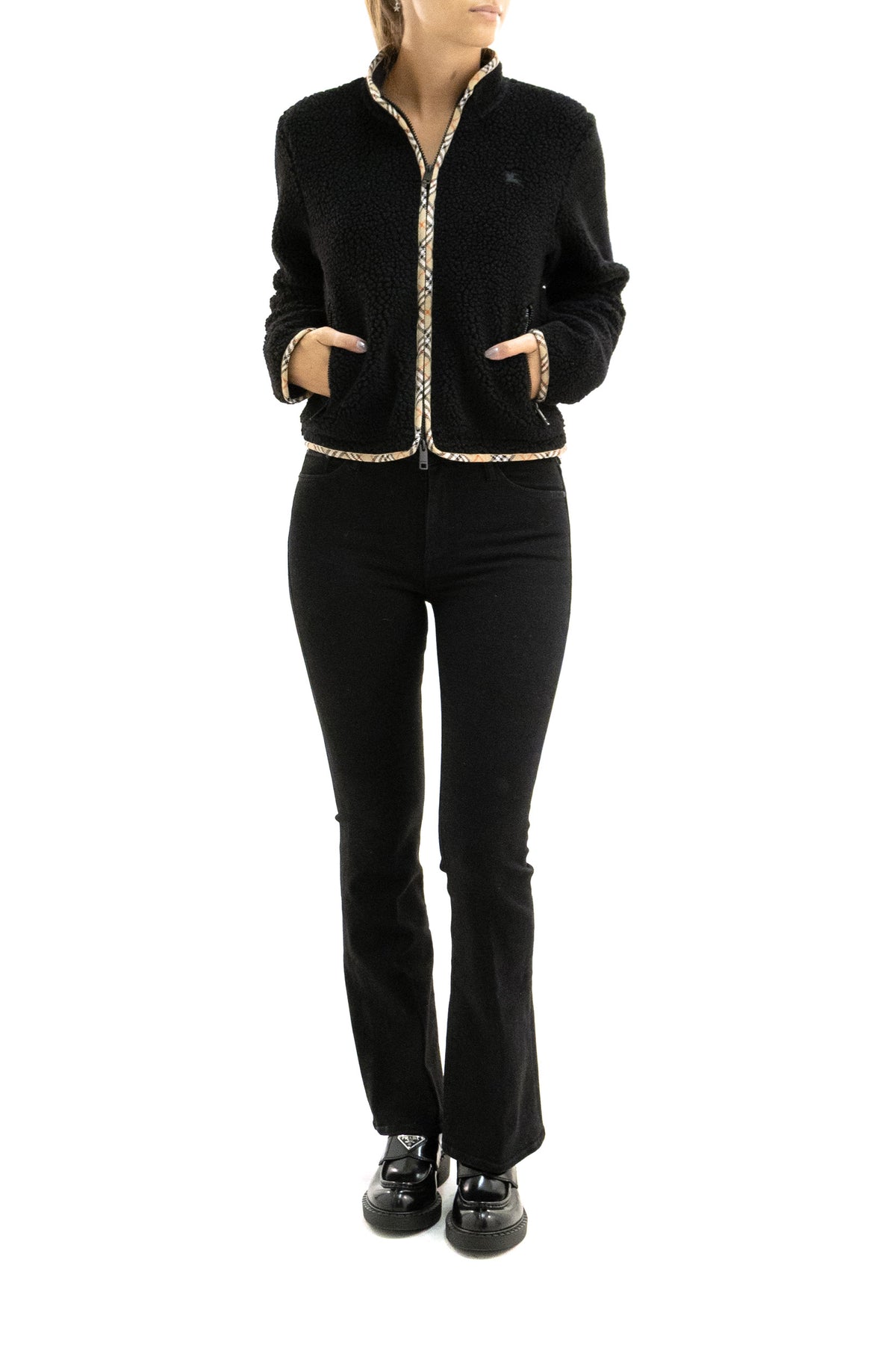 BURBERRY Giacca corta in pile di lana e cashmere di colore nero, vista 2