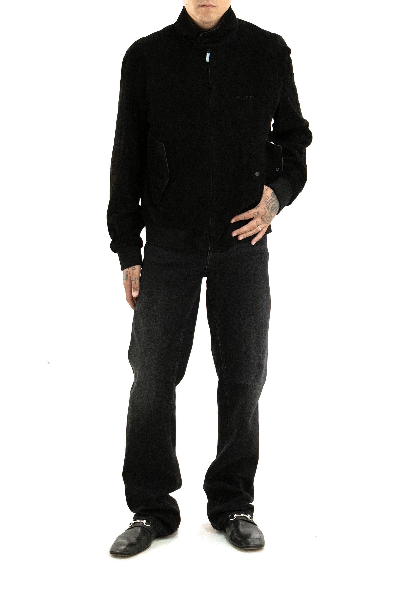 Bomber in suede di colore nero<BR/> 872087 XNBCQ 1000 GUCCI 