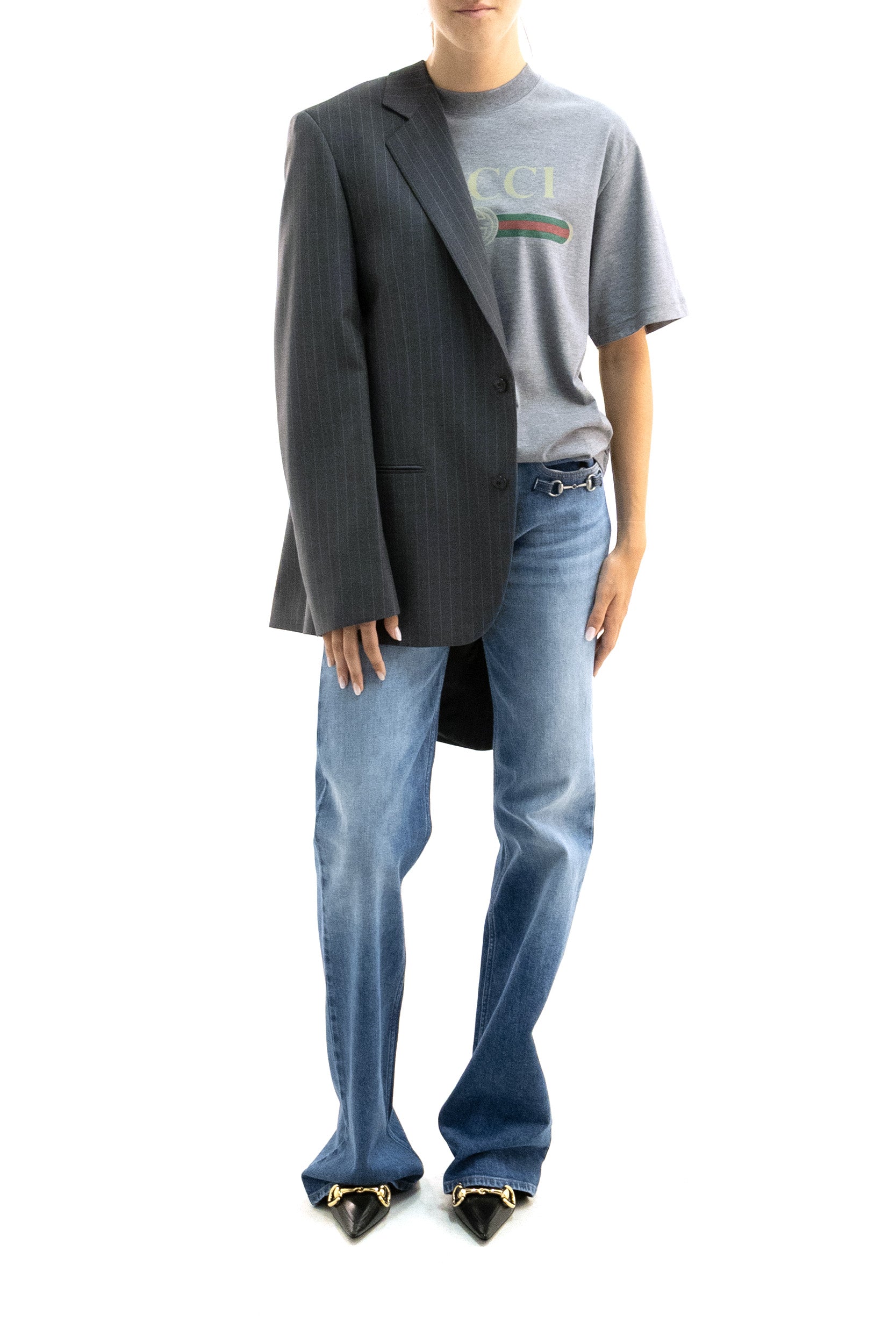 Giacca monopetto oversize in lana gessata di colore grigio<BR/> A002KZ ZAUV8 1011 GUCCI 