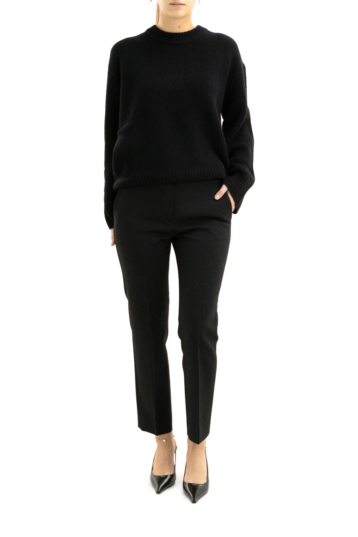 LISA YANG Maglione in cashmere di colore nero, view 2