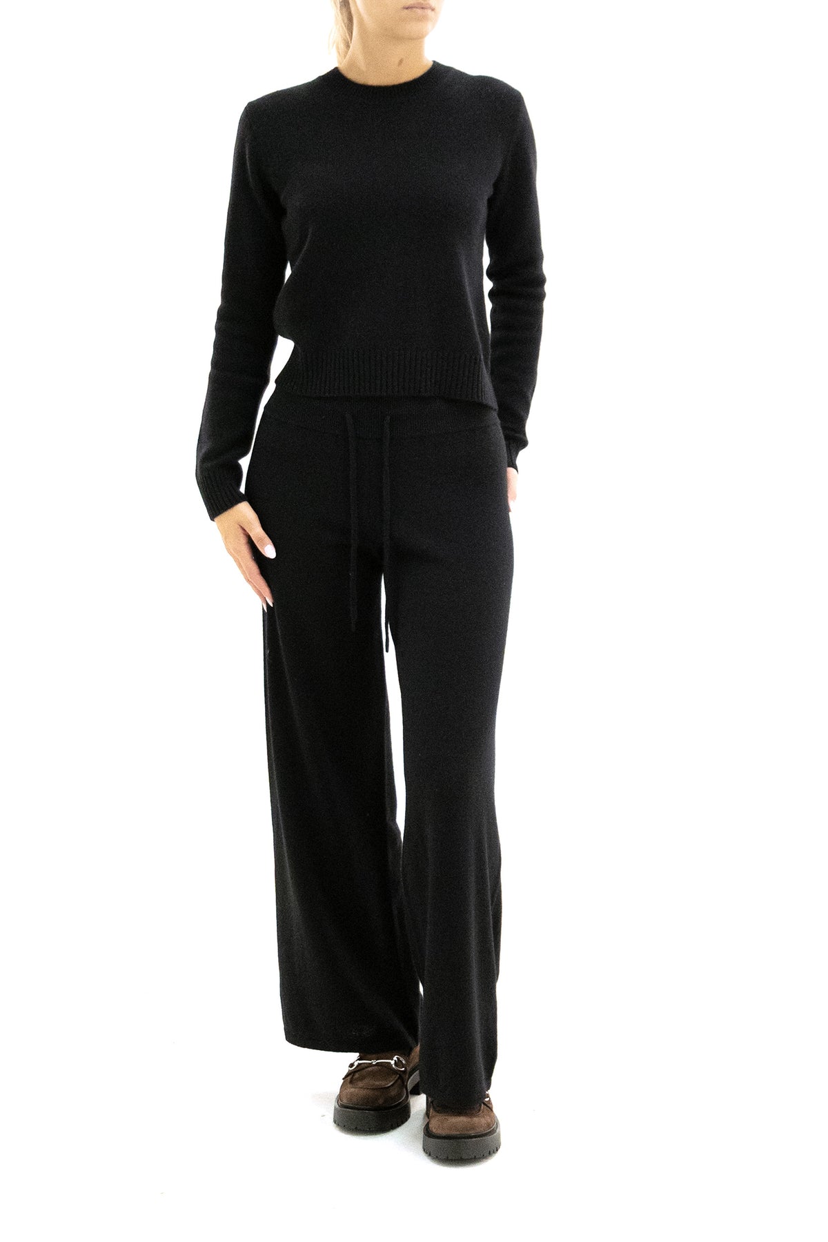 LISA YANG Maglione Mable in cashmere di colore nero, vista 2