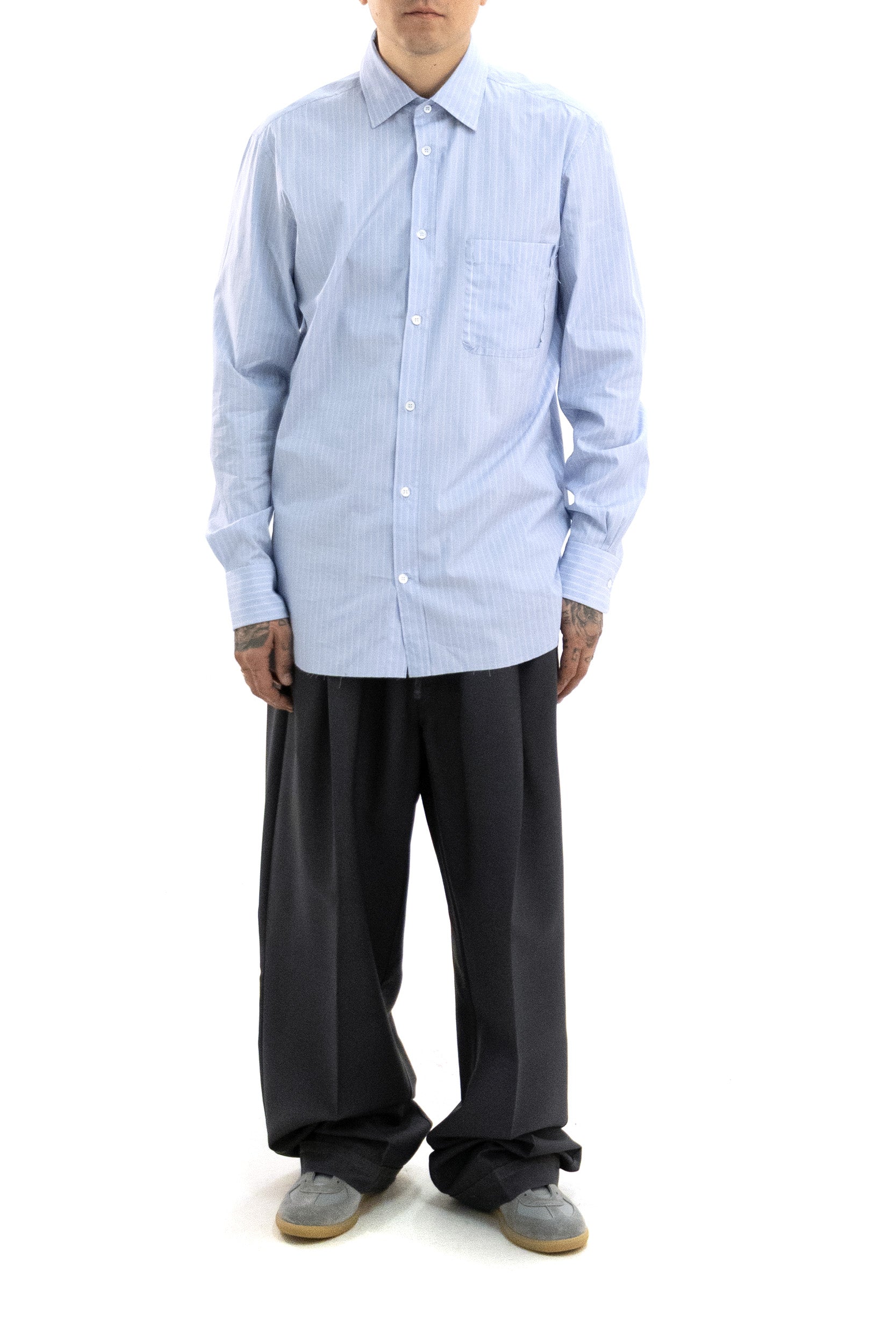 Camicia in cotone a righe di colore azzurro e bianco<BR/> S50DT0081 M35722 001F MAISON MARGIELA 