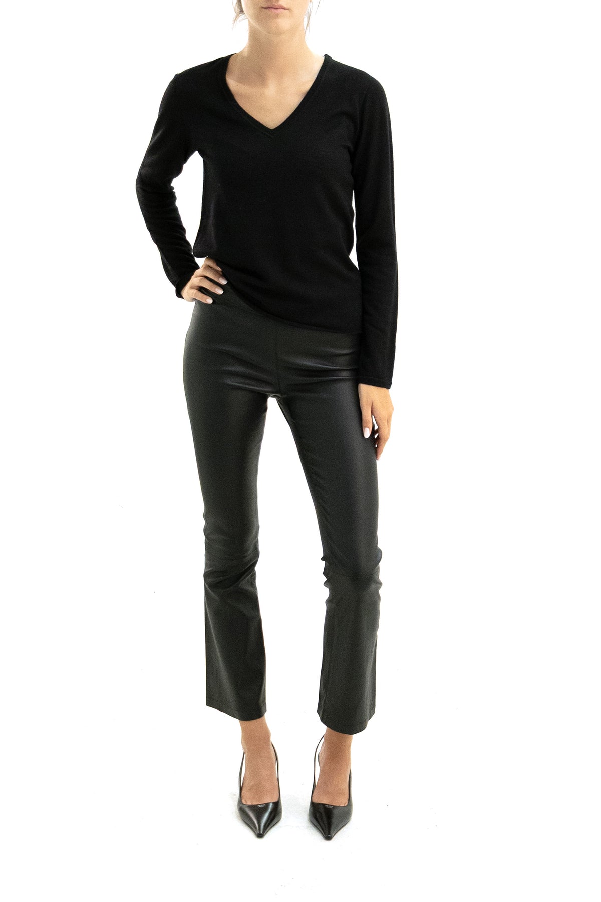 MAJESTIC Cashmere Jumper, Black, view 2