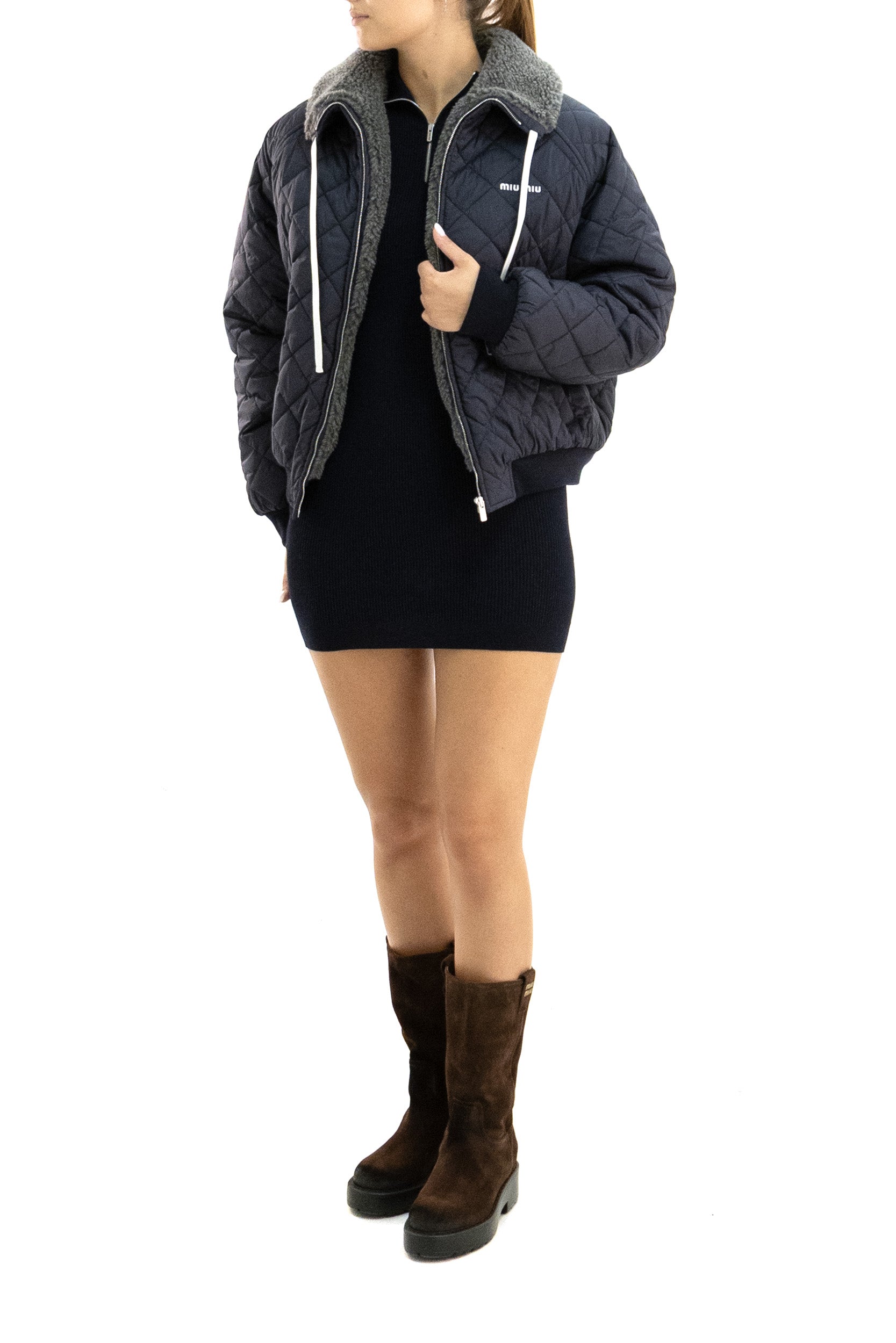 Bomber in tessuto tecnico trapuntato di colore blu<BR/> ML1548 S OOO 1J4E F0008 MIU MIU 