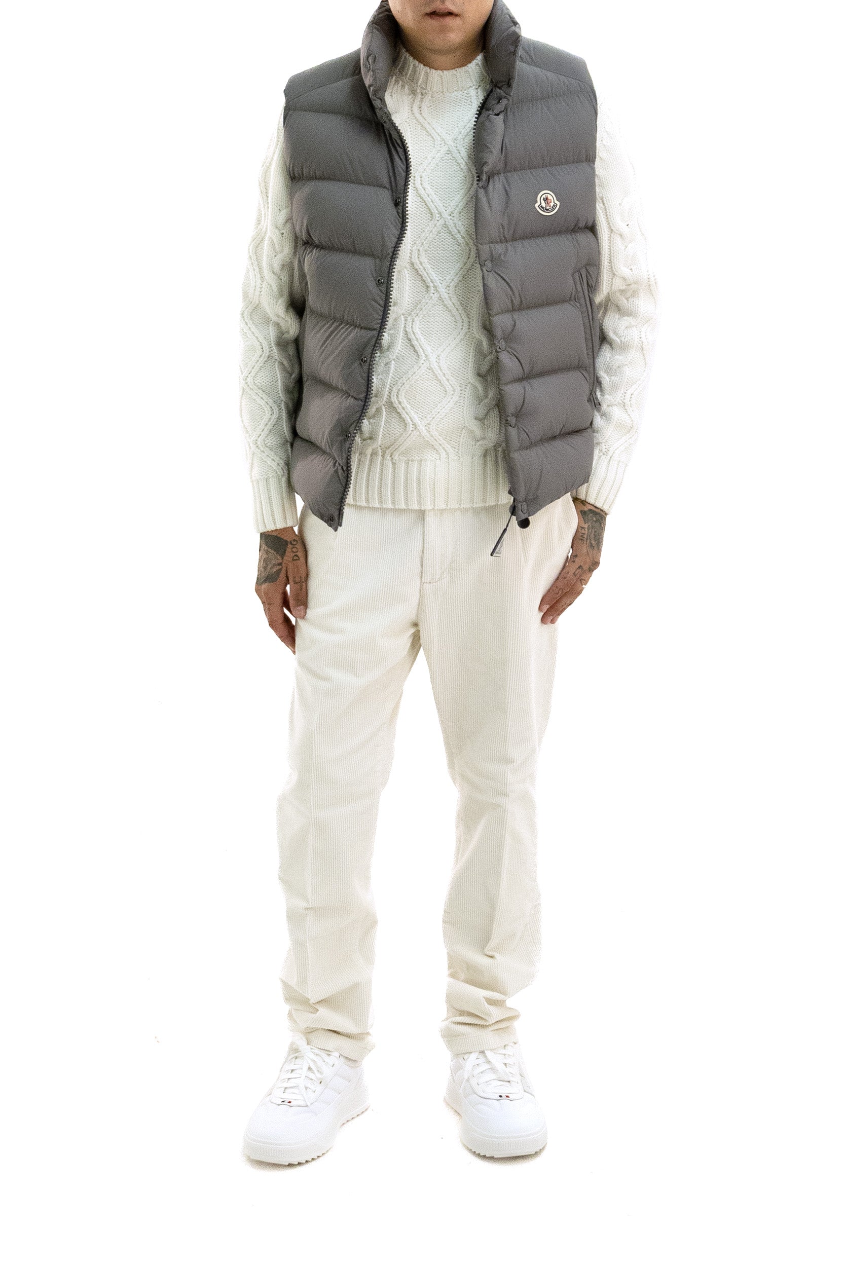 Gilet imbottito Tibb in longue saison di colore grigio <BR/> 1A000-96 597YD 93B MONCLER 