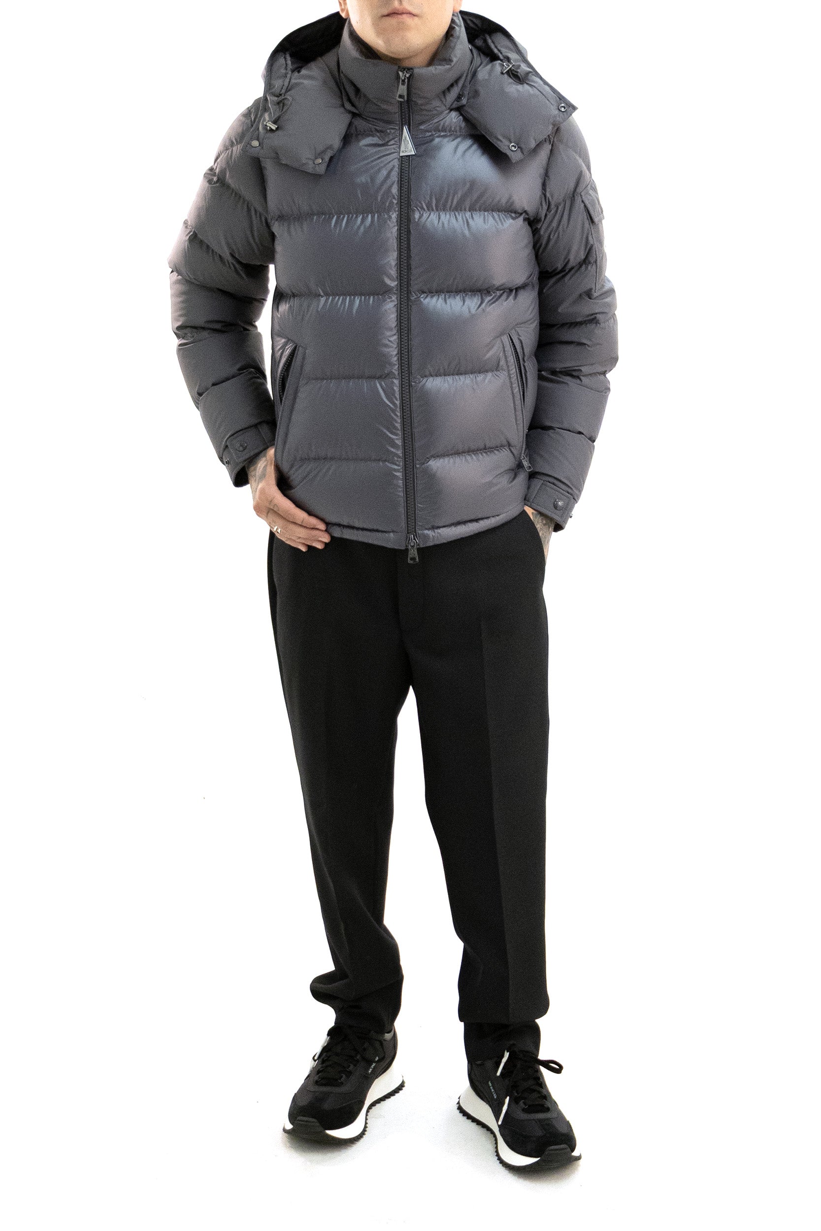 Piumino imbottito Maya in nylon technique di colore grigio<BR/> 1A001-38 597YX 921 MONCLER 