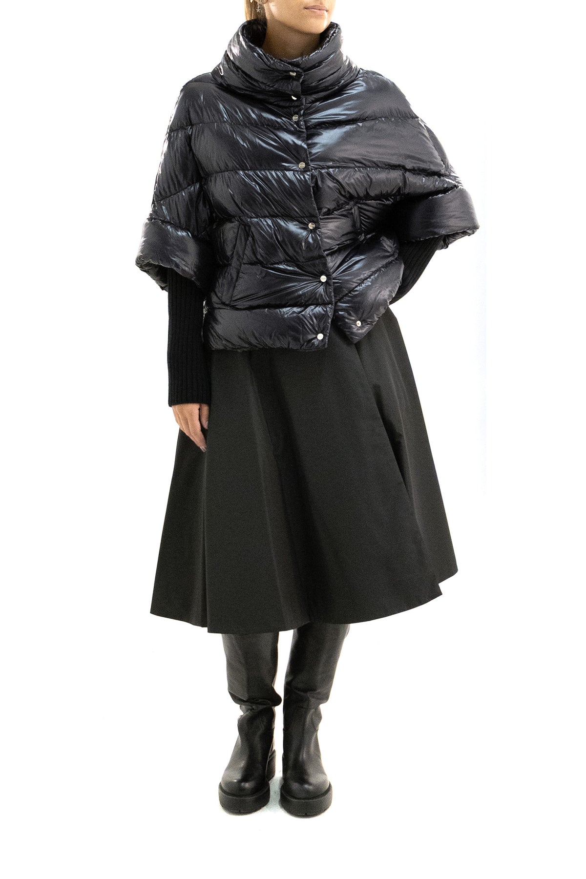 MONCLER Gonna in nylon di colore nero, vista 2
