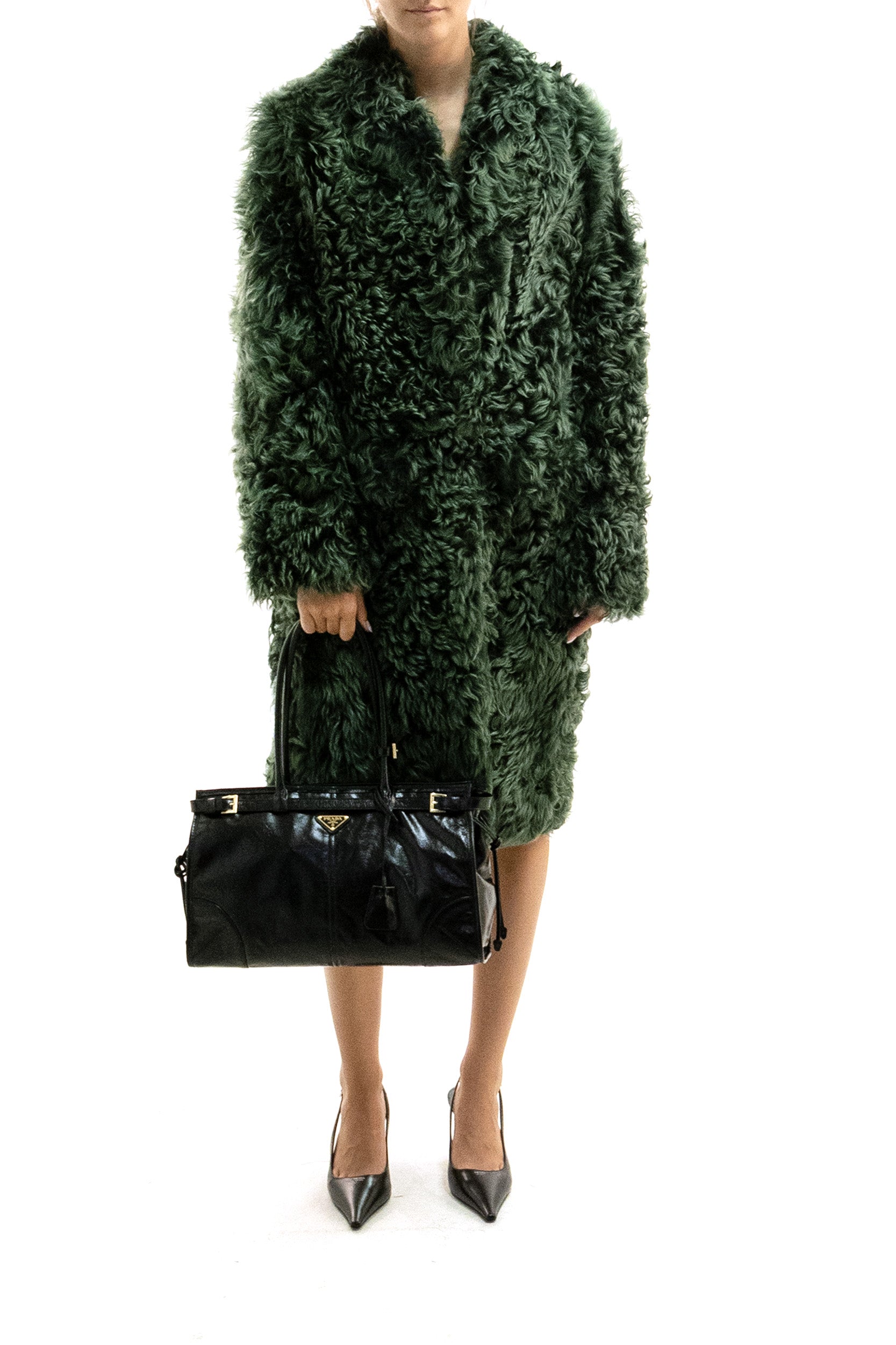 Cappotto in montone di colore verde<BR/> 56A261 S OOO 6159 F077U PRADA 