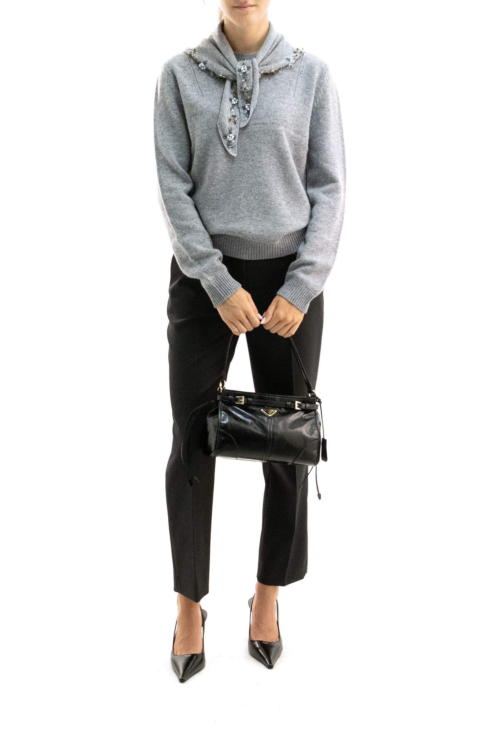 Pullover in cashmere di colore grigio <BR/> P24F3F S OOO 17E2 F0031 PRADA 