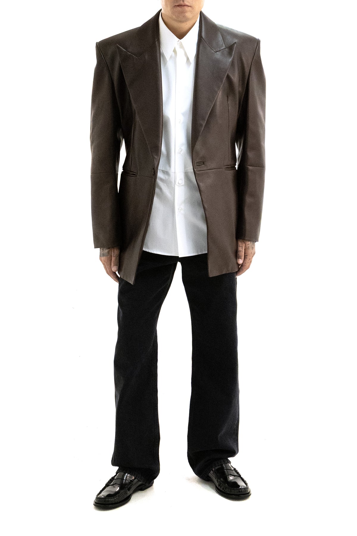 SAINT LAURENT Giacca monopetto in pelle di colore marrone, vista 2