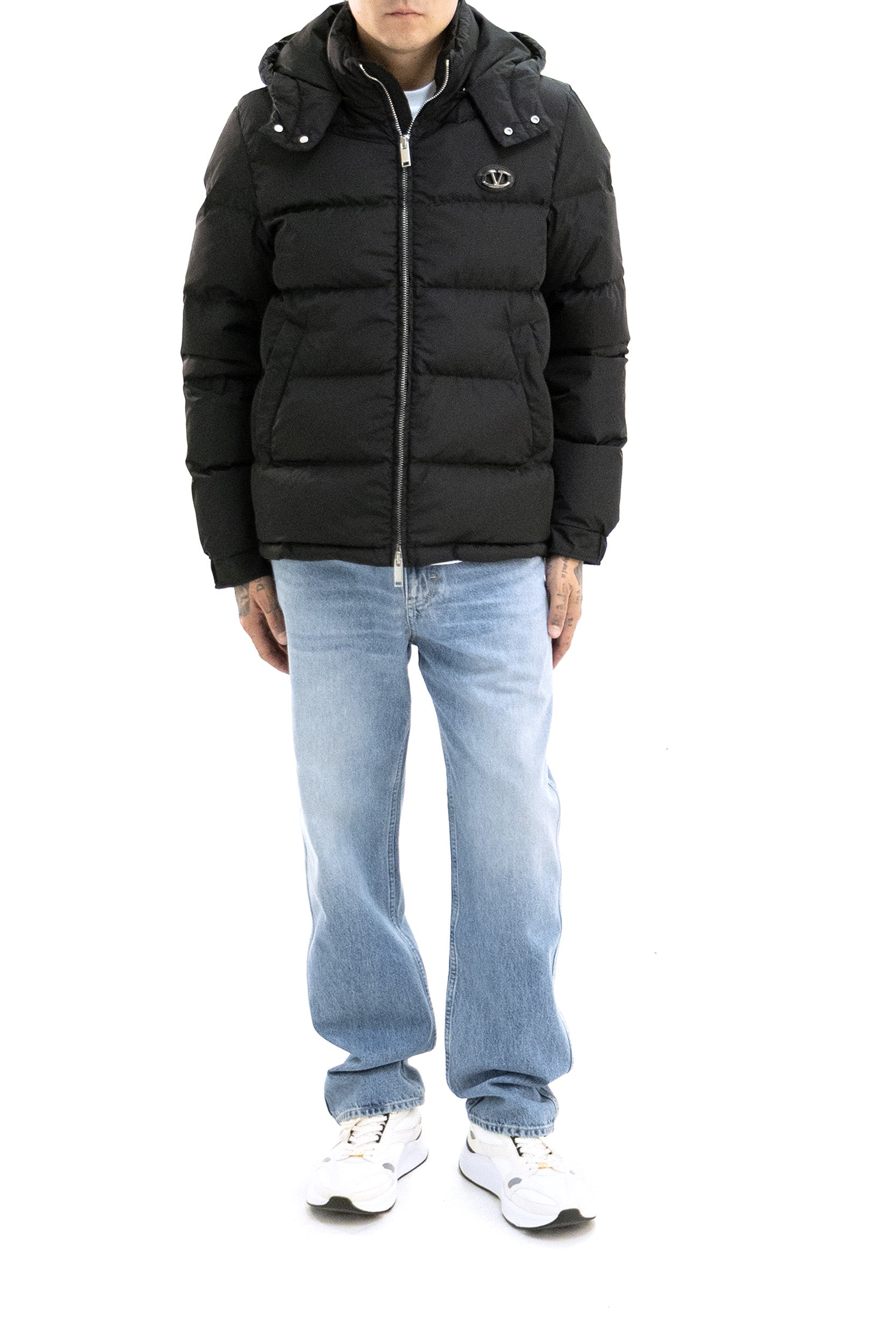 Piumino in nylon di colore nero<BR/> 9V3CNA316FN 0NO VALENTINO GARAVANI 