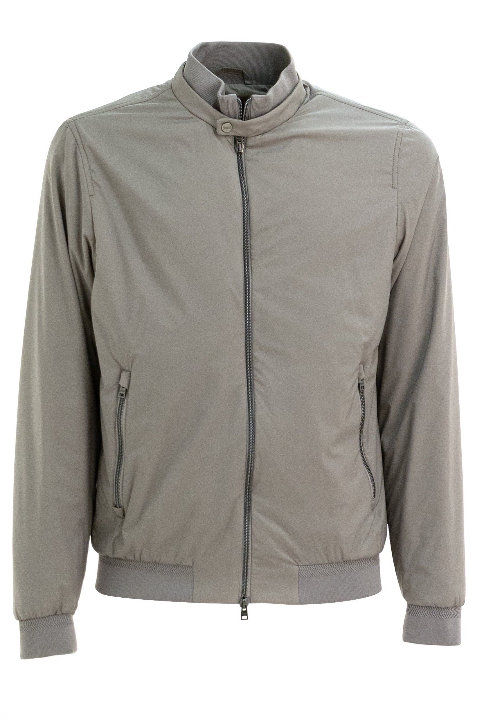 Bomber<BR/> GI000414U 12456Z 2600 HERNO 