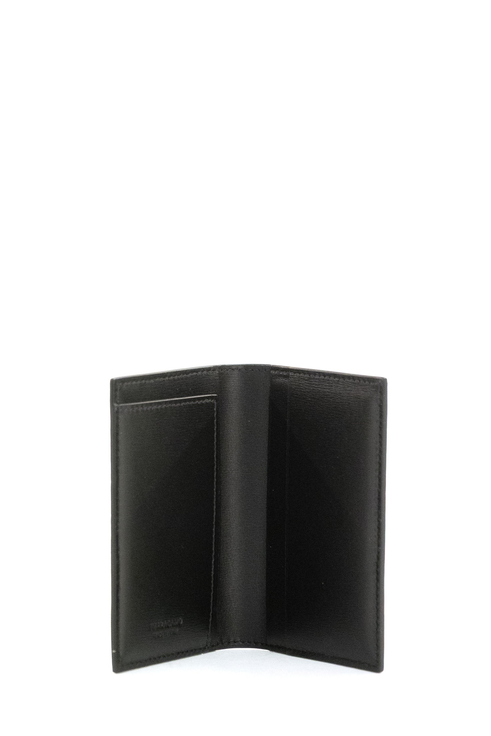 Portapassaporto in Pelle Liscia<BR/> 661332 0770104 NERO FERRAGAMO 