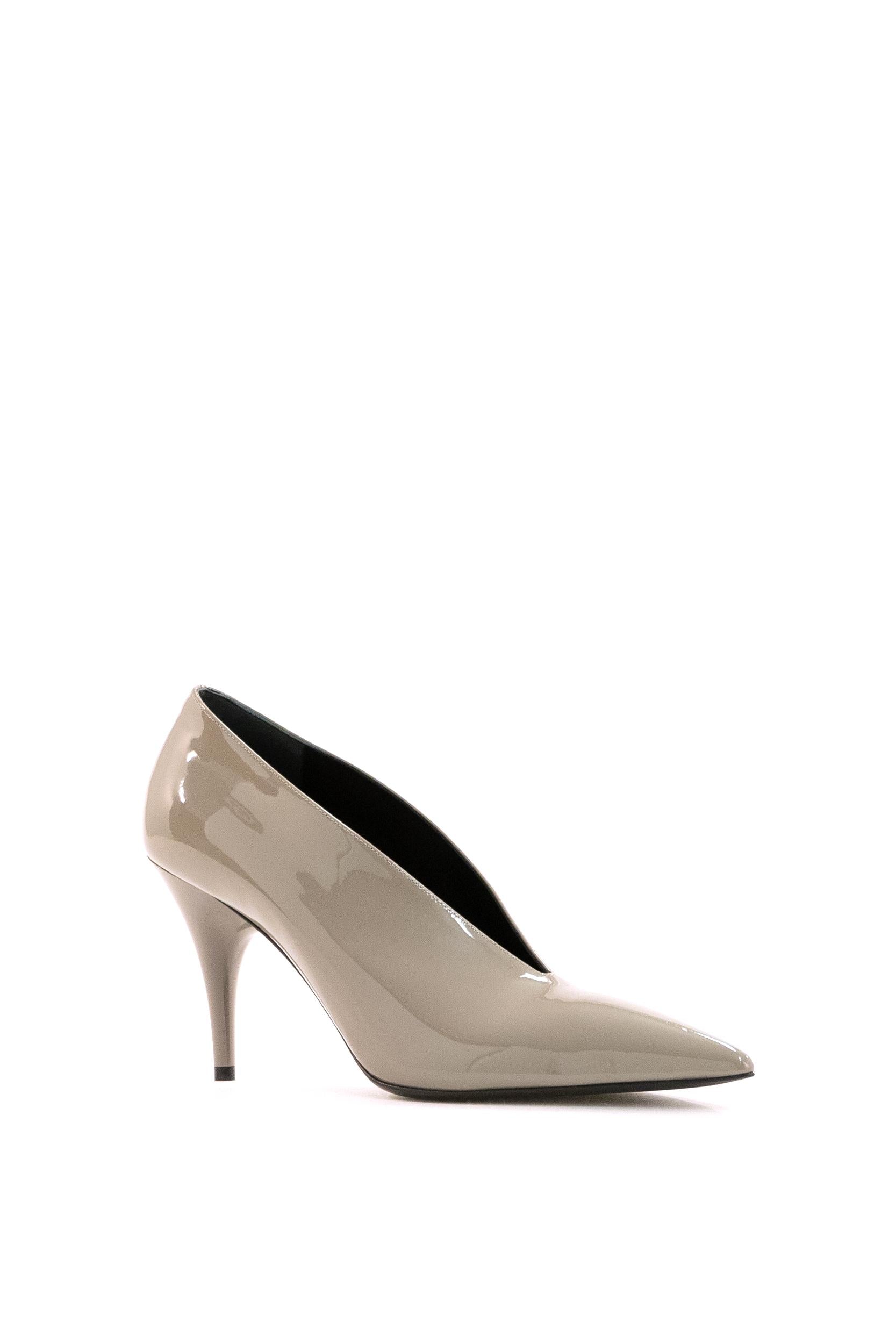 Sabot Gucci 97 in pelle verniciata grigia<BR/> 851419 BNC00 2816 GUCCI 