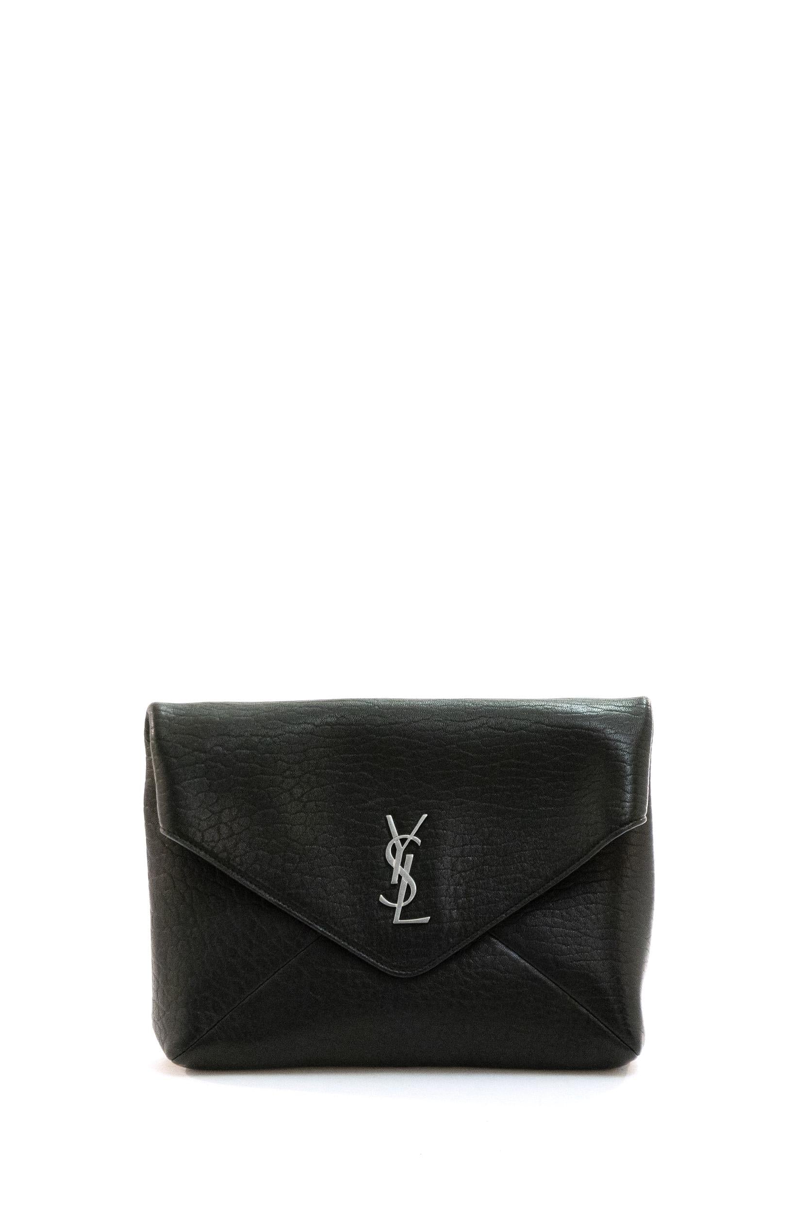 Messanger Envelope in pelle martellata color nero <BR/> 801490 AACIU 1000 SAINT LAURENT 